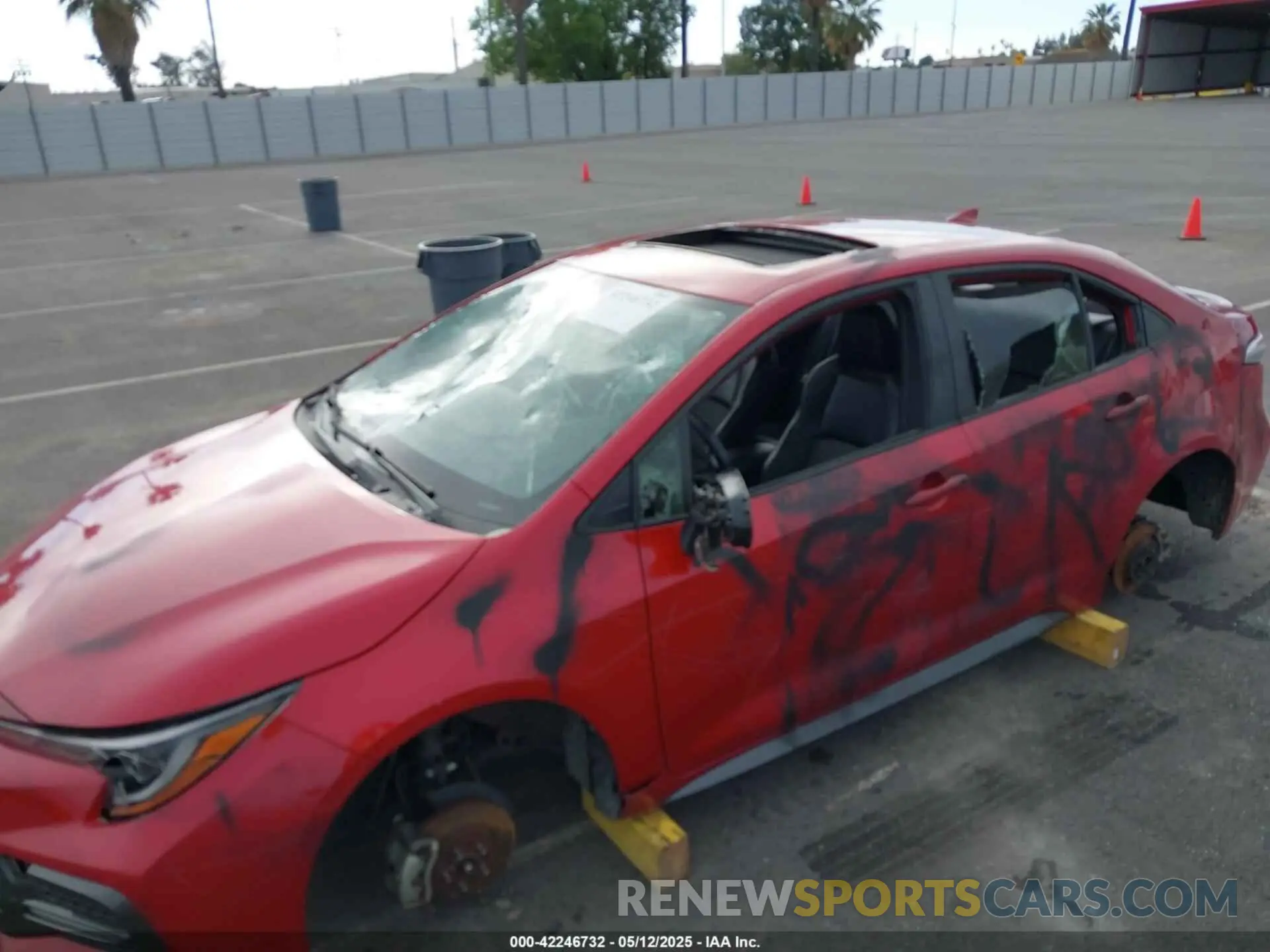 6 Photograph of a damaged car JTDT4RCEXLJ024348 TOYOTA COROLLA 2020