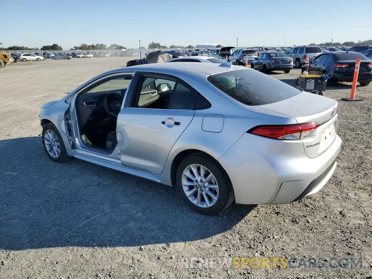 2 Photograph of a damaged car JTDVPRAE8LJ094563 TOYOTA COROLLA 2020