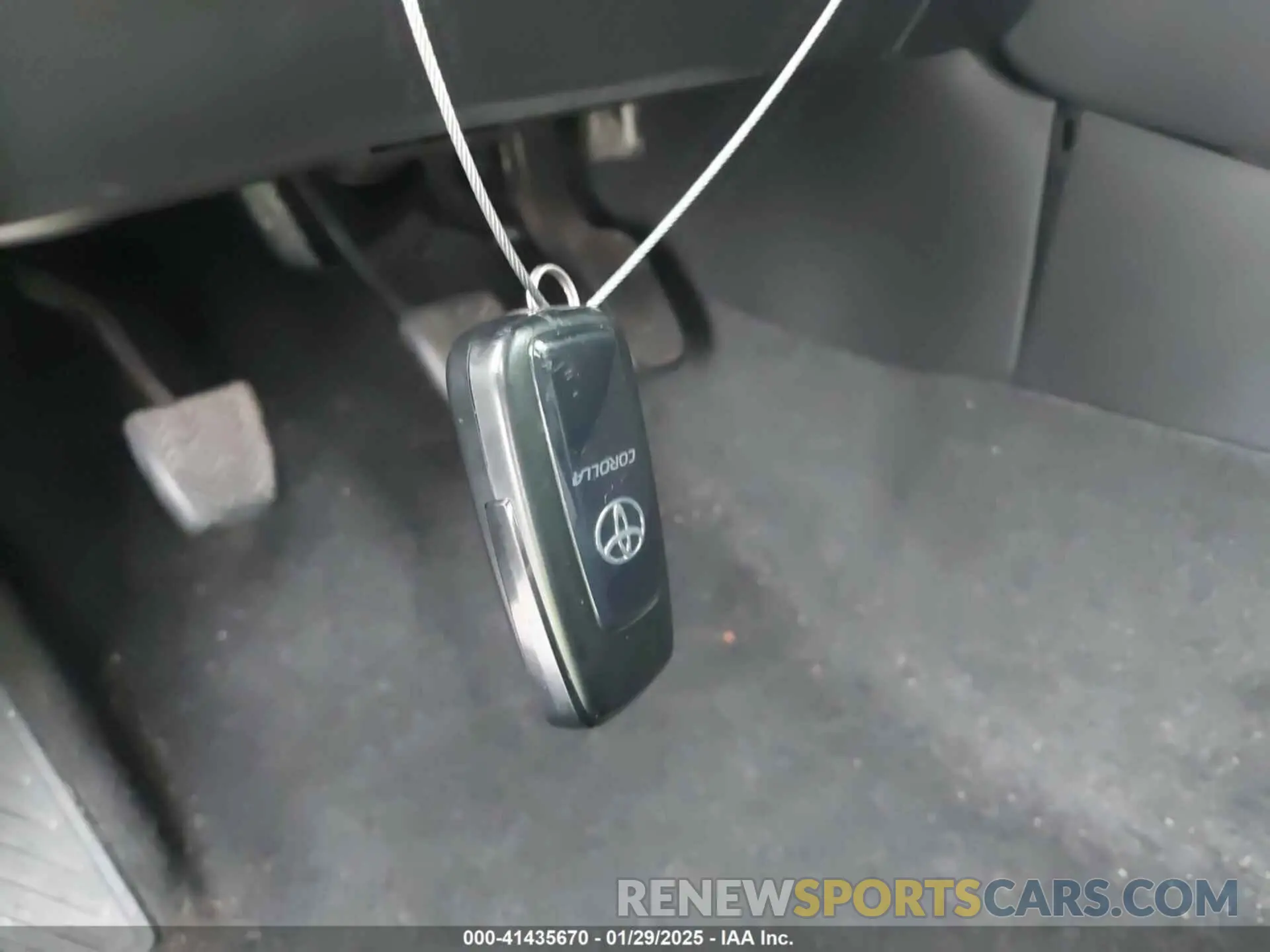 11 Photograph of a damaged car JTNA4RBE4L3081850 TOYOTA COROLLA 2020