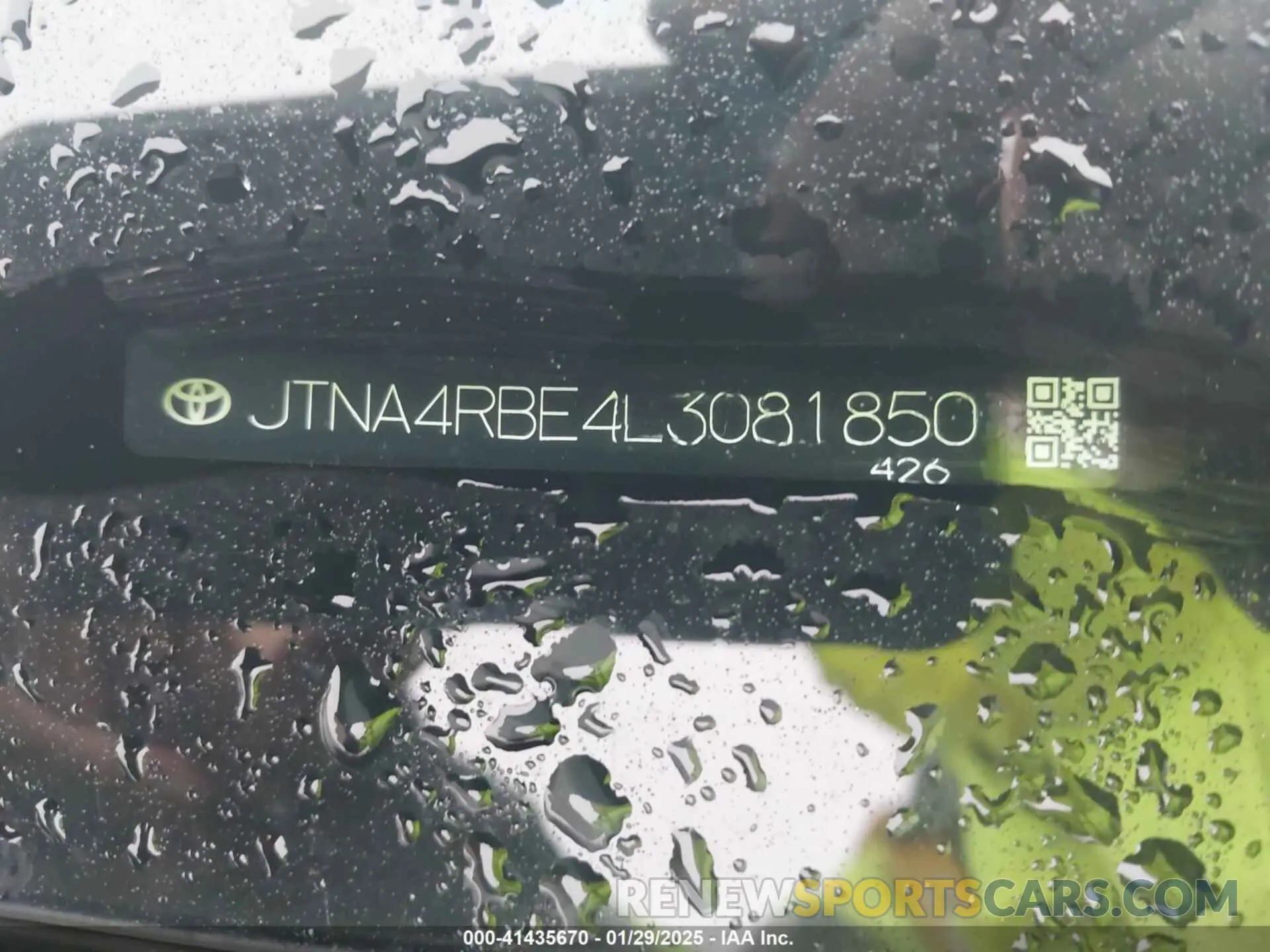 17 Photograph of a damaged car JTNA4RBE4L3081850 TOYOTA COROLLA 2020