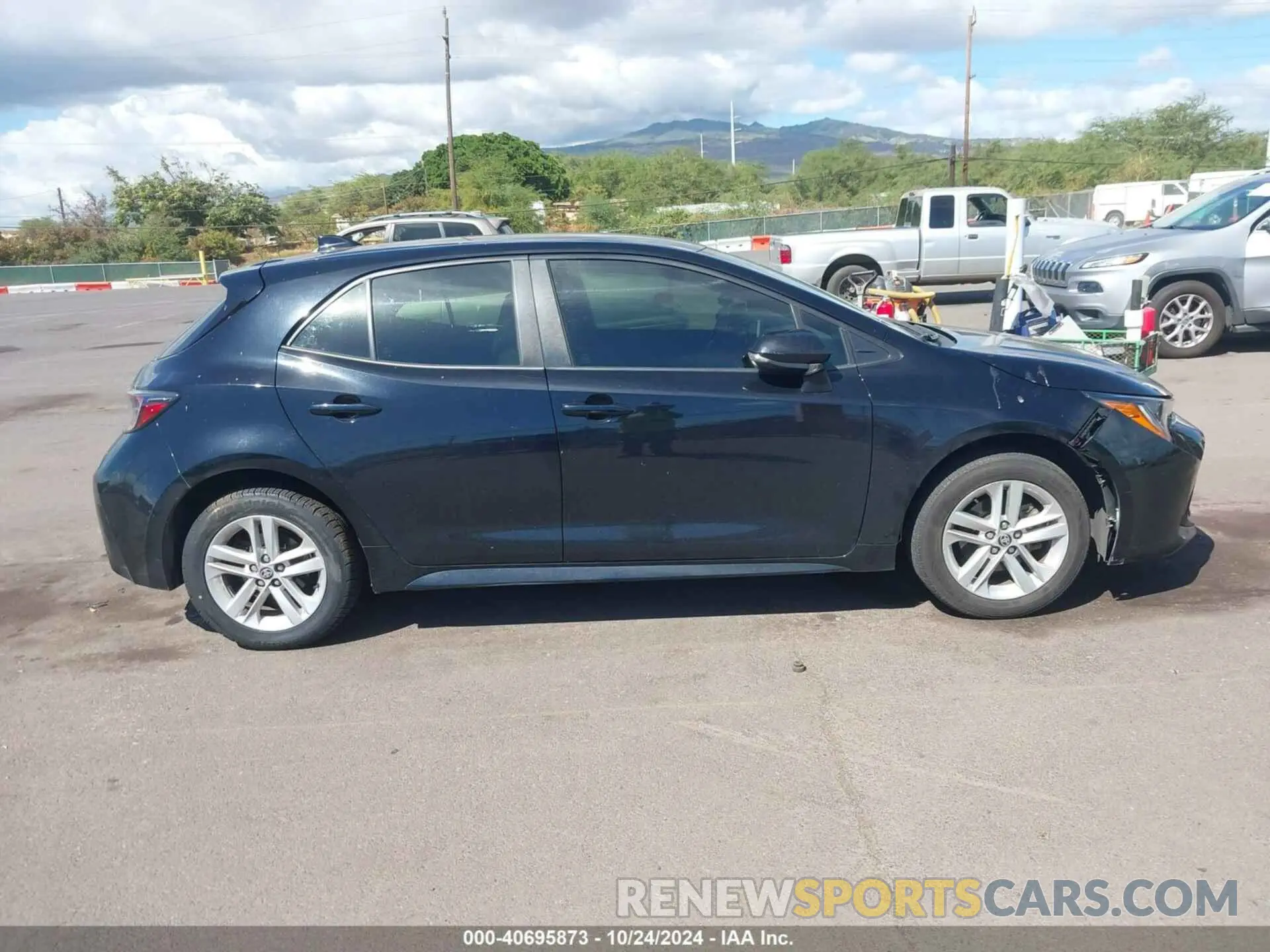 13 Photograph of a damaged car JTNB4RBE3L3080483 TOYOTA COROLLA 2020