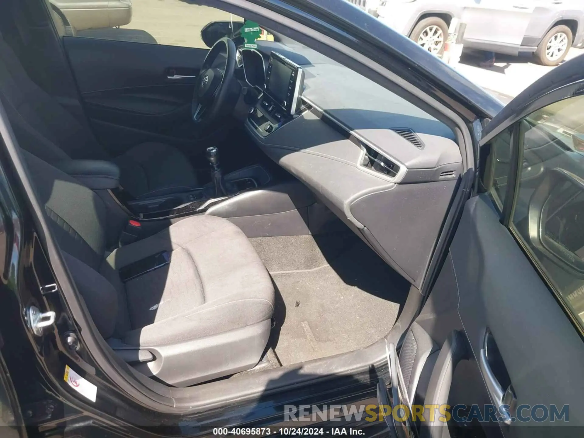 5 Photograph of a damaged car JTNB4RBE3L3080483 TOYOTA COROLLA 2020