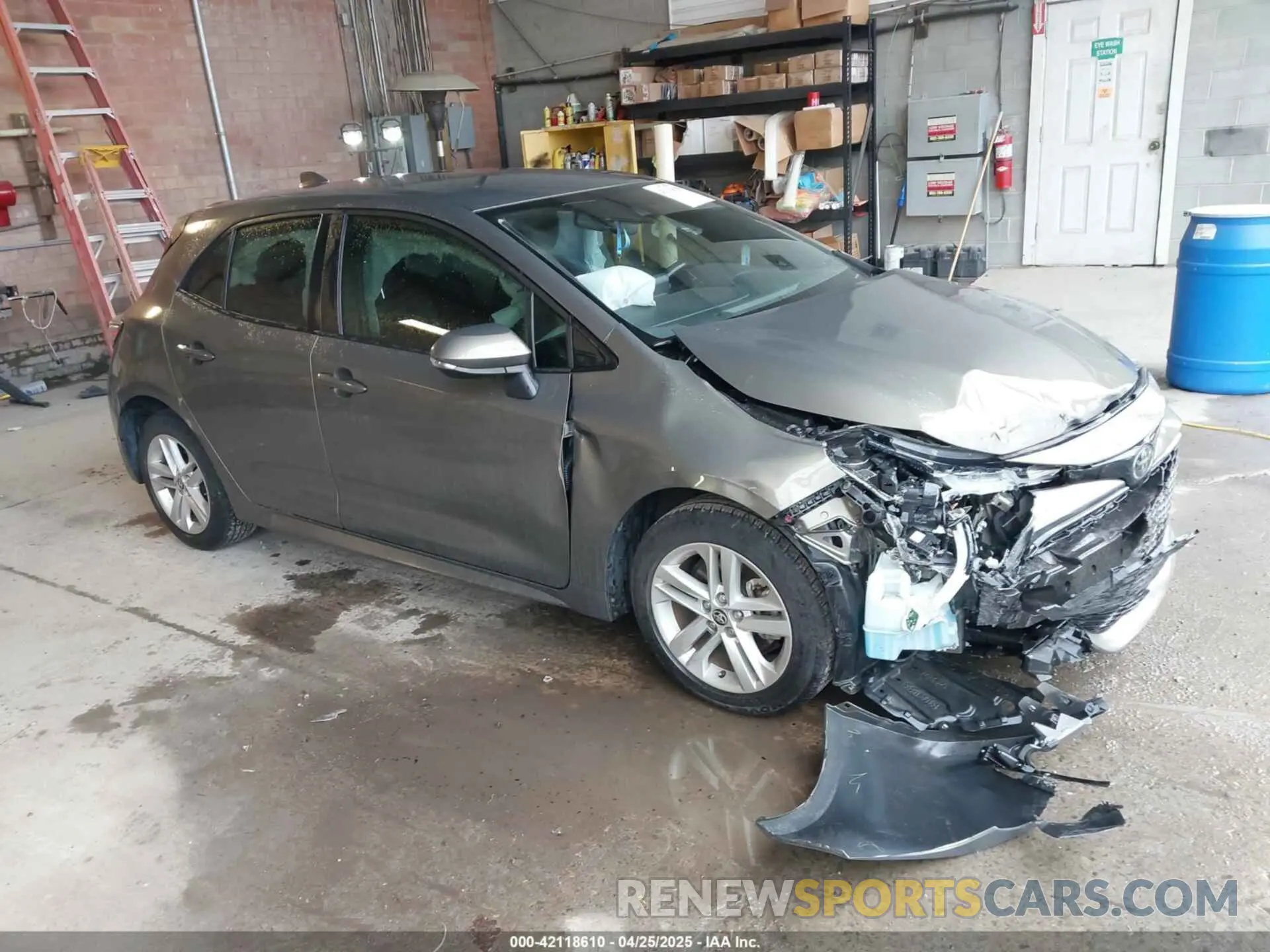 1 Photograph of a damaged car JTNB4RBE4L3095204 TOYOTA COROLLA 2020