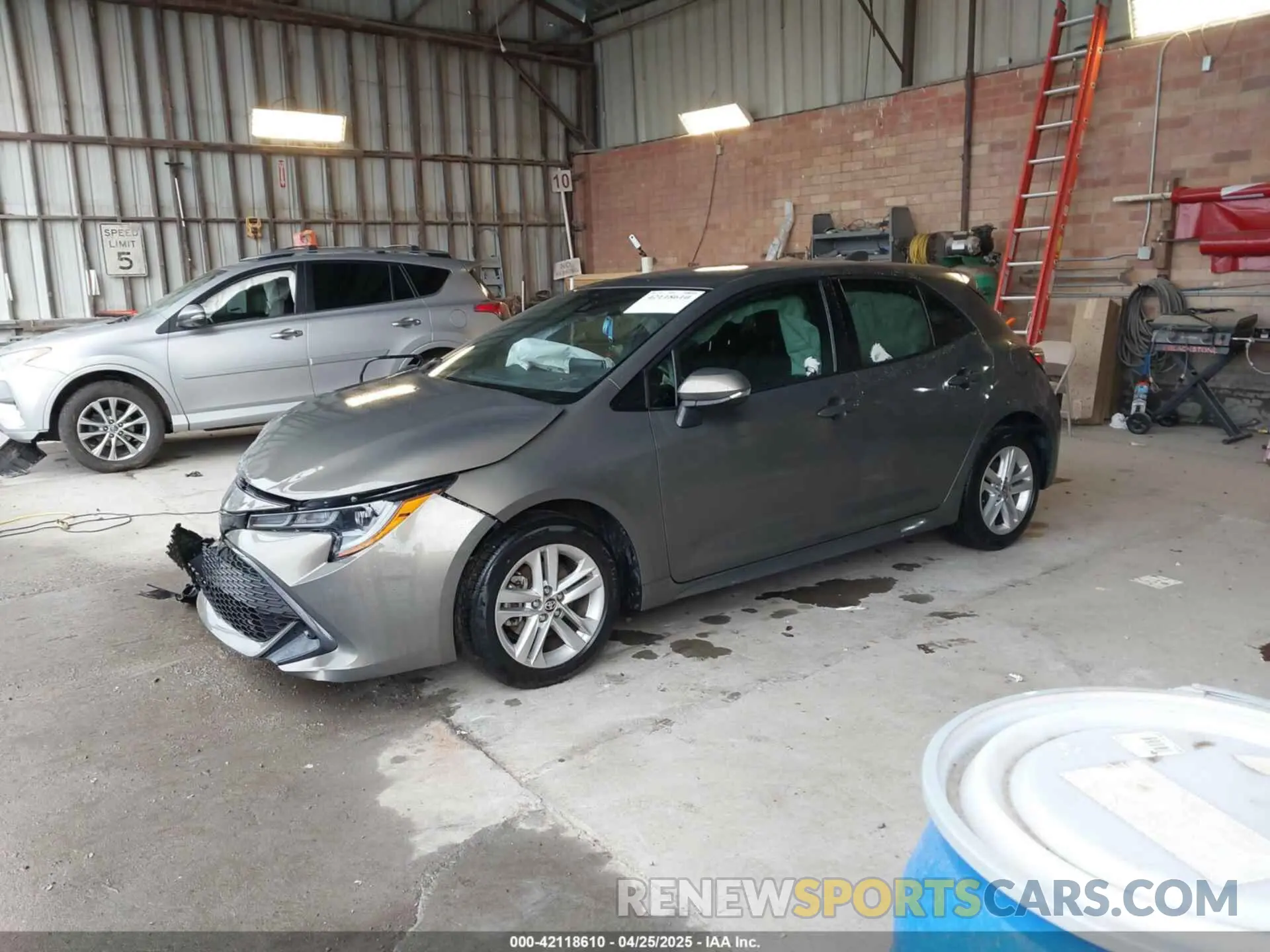 2 Photograph of a damaged car JTNB4RBE4L3095204 TOYOTA COROLLA 2020