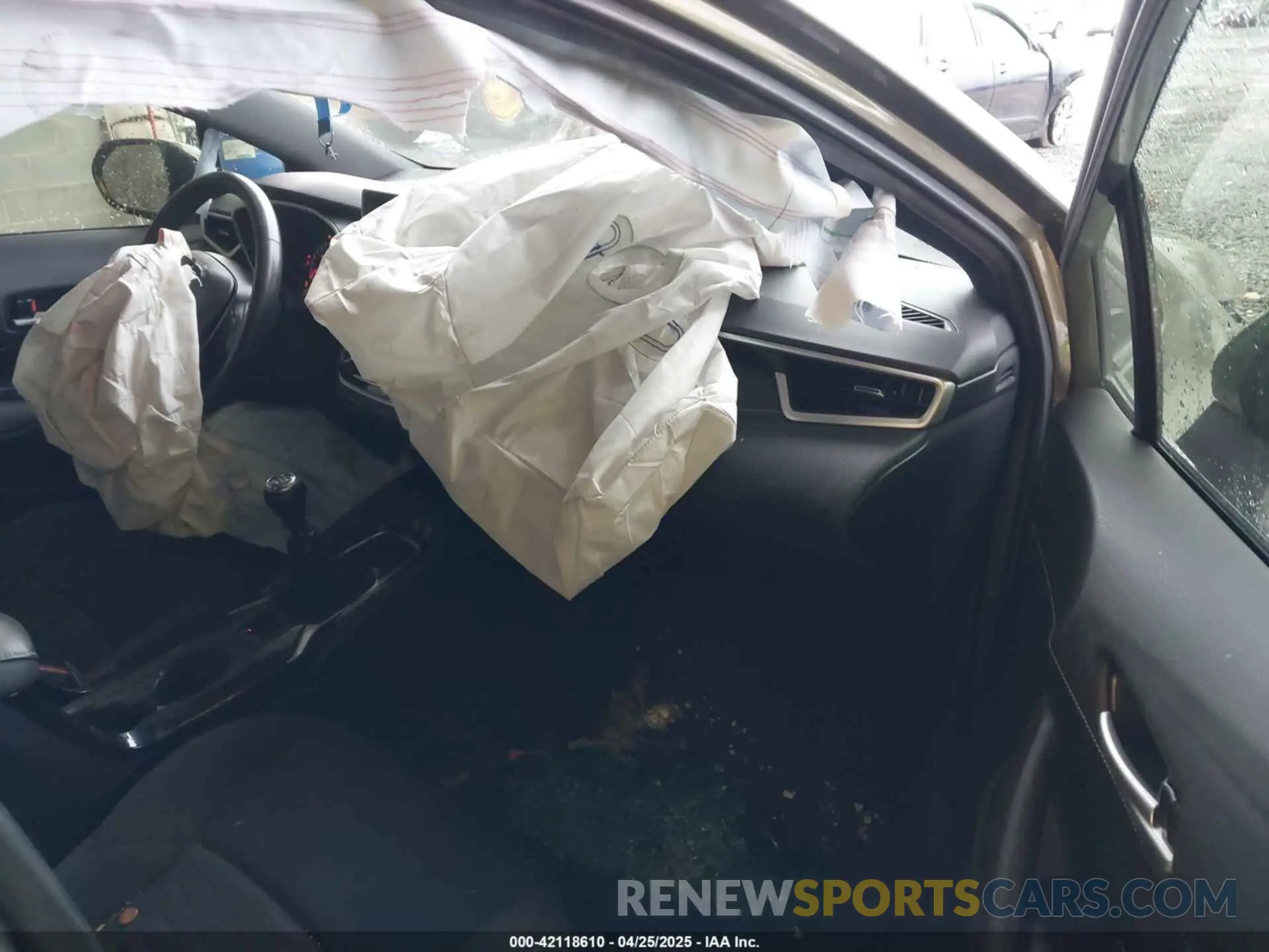 5 Photograph of a damaged car JTNB4RBE4L3095204 TOYOTA COROLLA 2020