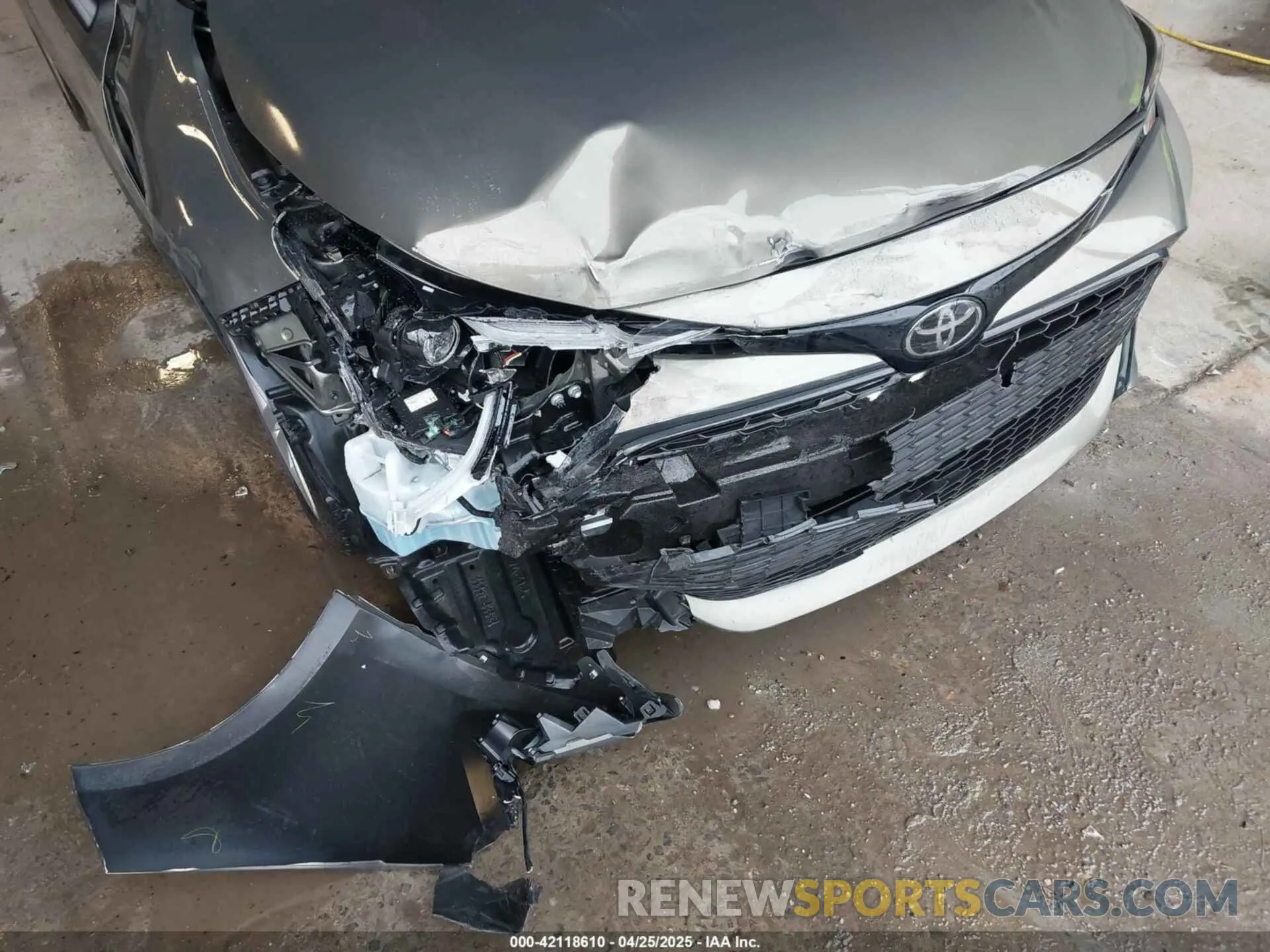6 Photograph of a damaged car JTNB4RBE4L3095204 TOYOTA COROLLA 2020