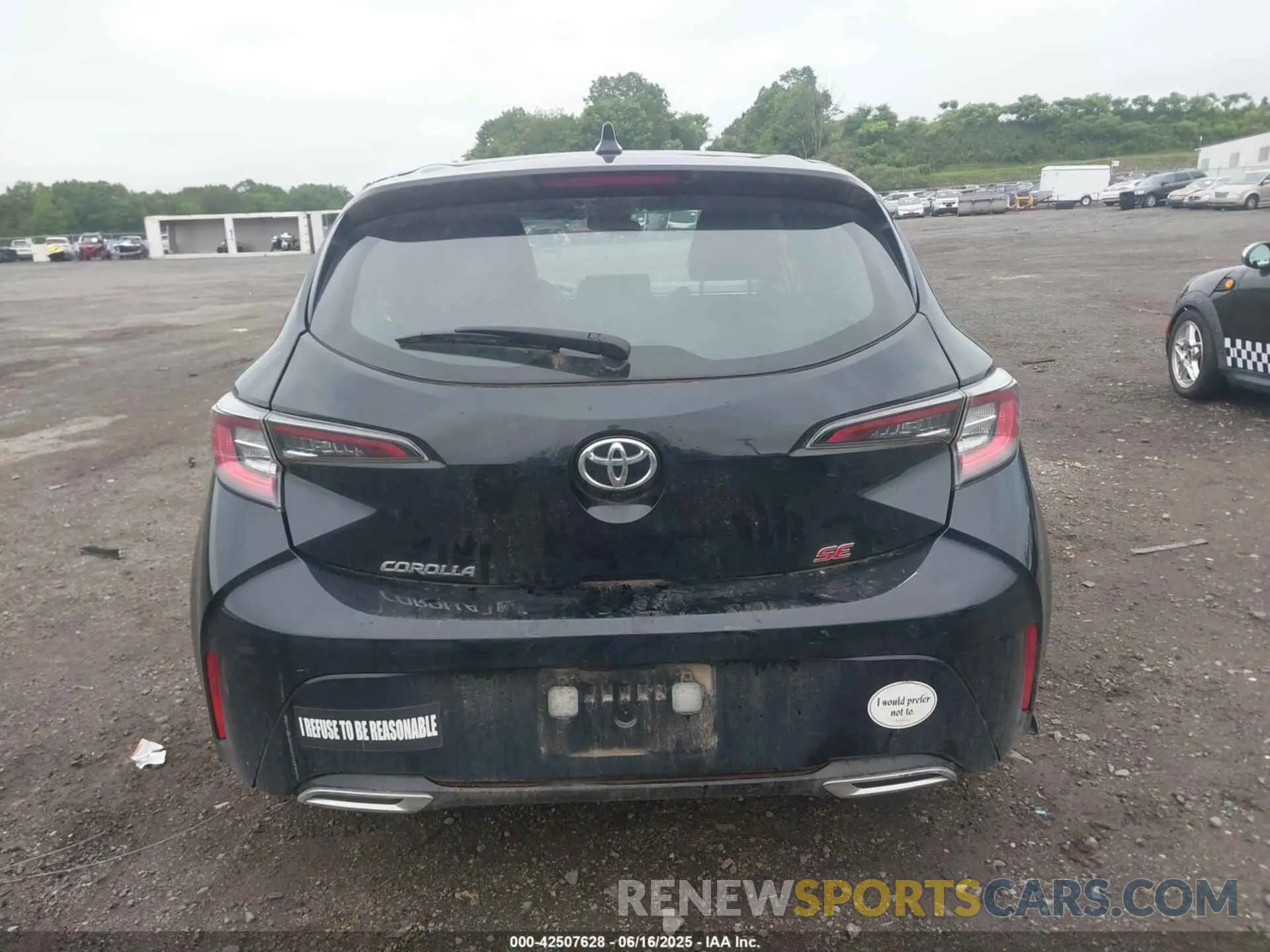 16 Photograph of a damaged car JTNB4RBEXL3084529 TOYOTA COROLLA 2020