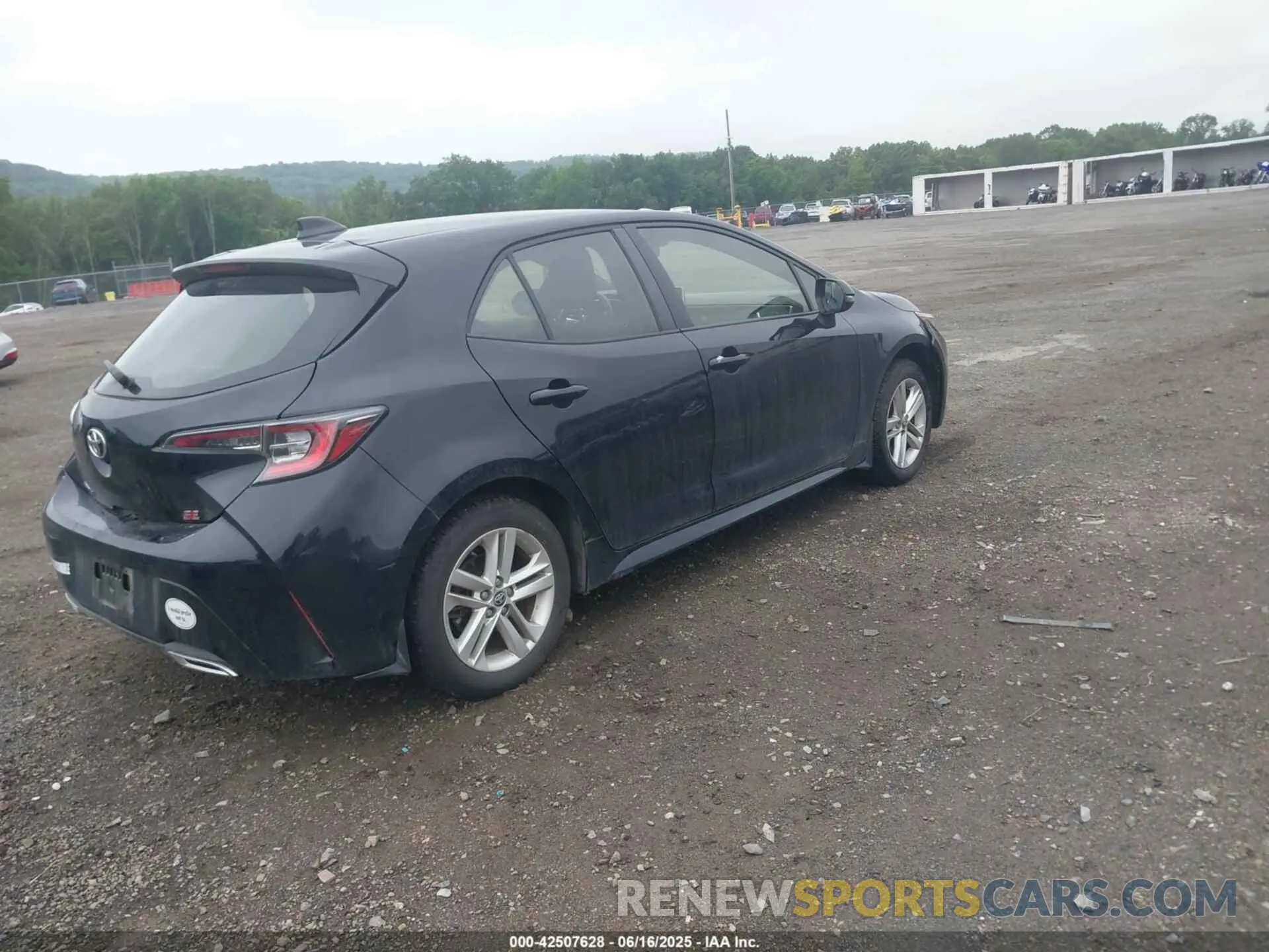 4 Photograph of a damaged car JTNB4RBEXL3084529 TOYOTA COROLLA 2020