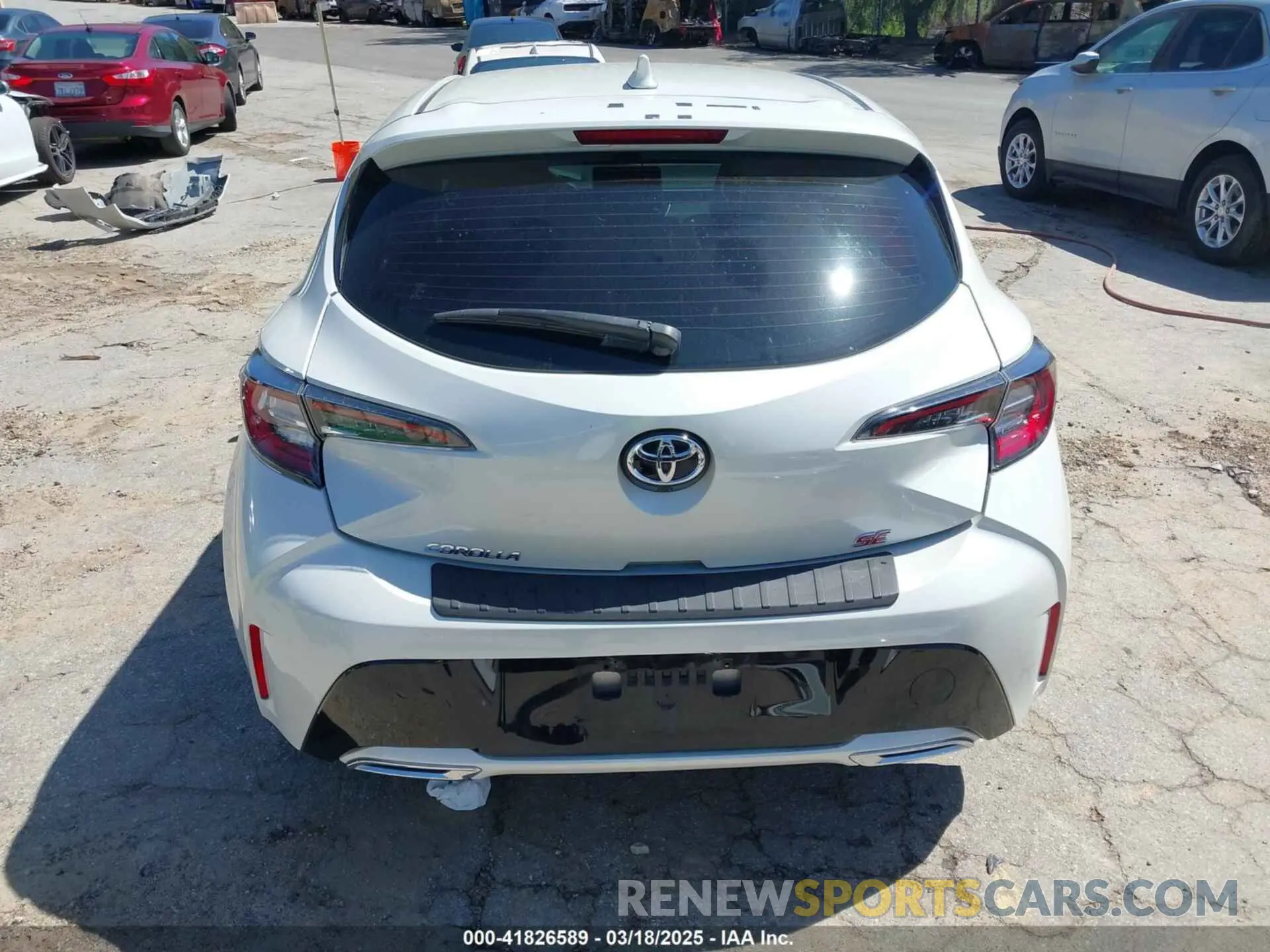 17 Photograph of a damaged car JTND4RBE0L3094432 TOYOTA COROLLA 2020