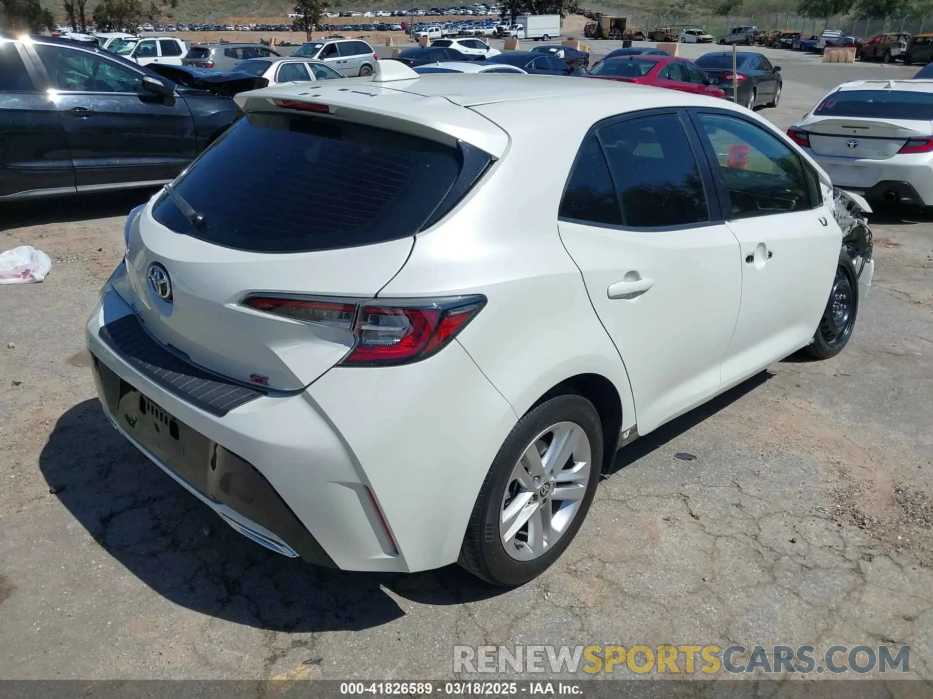 4 Photograph of a damaged car JTND4RBE0L3094432 TOYOTA COROLLA 2020