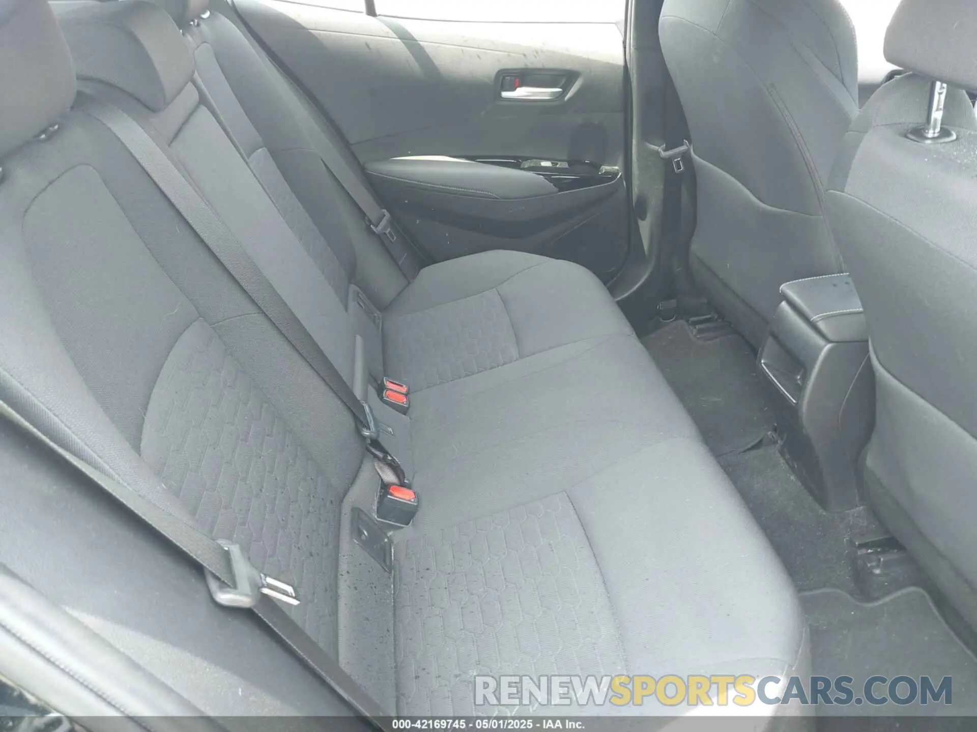 8 Photograph of a damaged car JTND4RBE1L3088154 TOYOTA COROLLA 2020