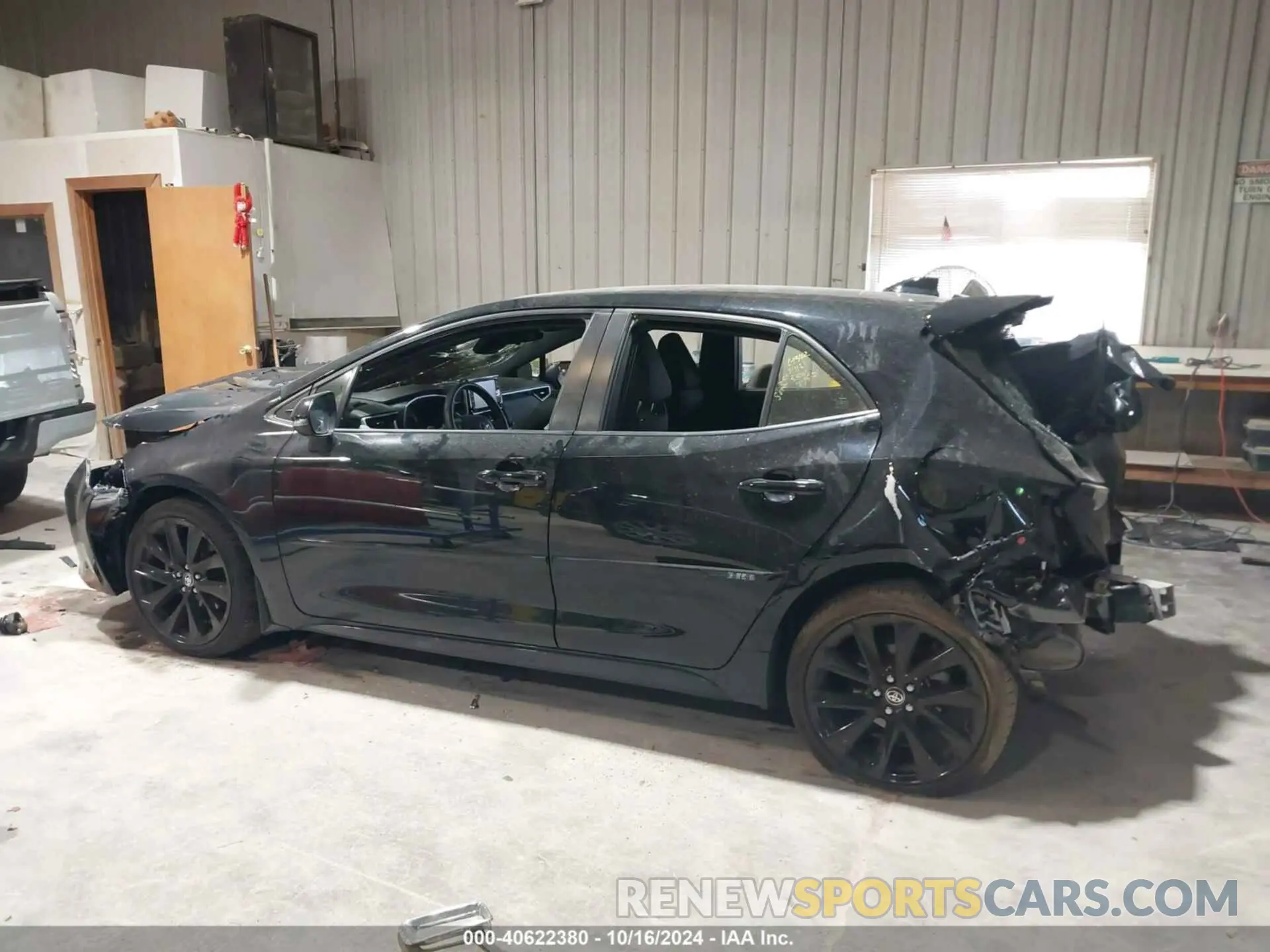 15 Photograph of a damaged car JTND4RBE1L3091121 TOYOTA COROLLA 2020