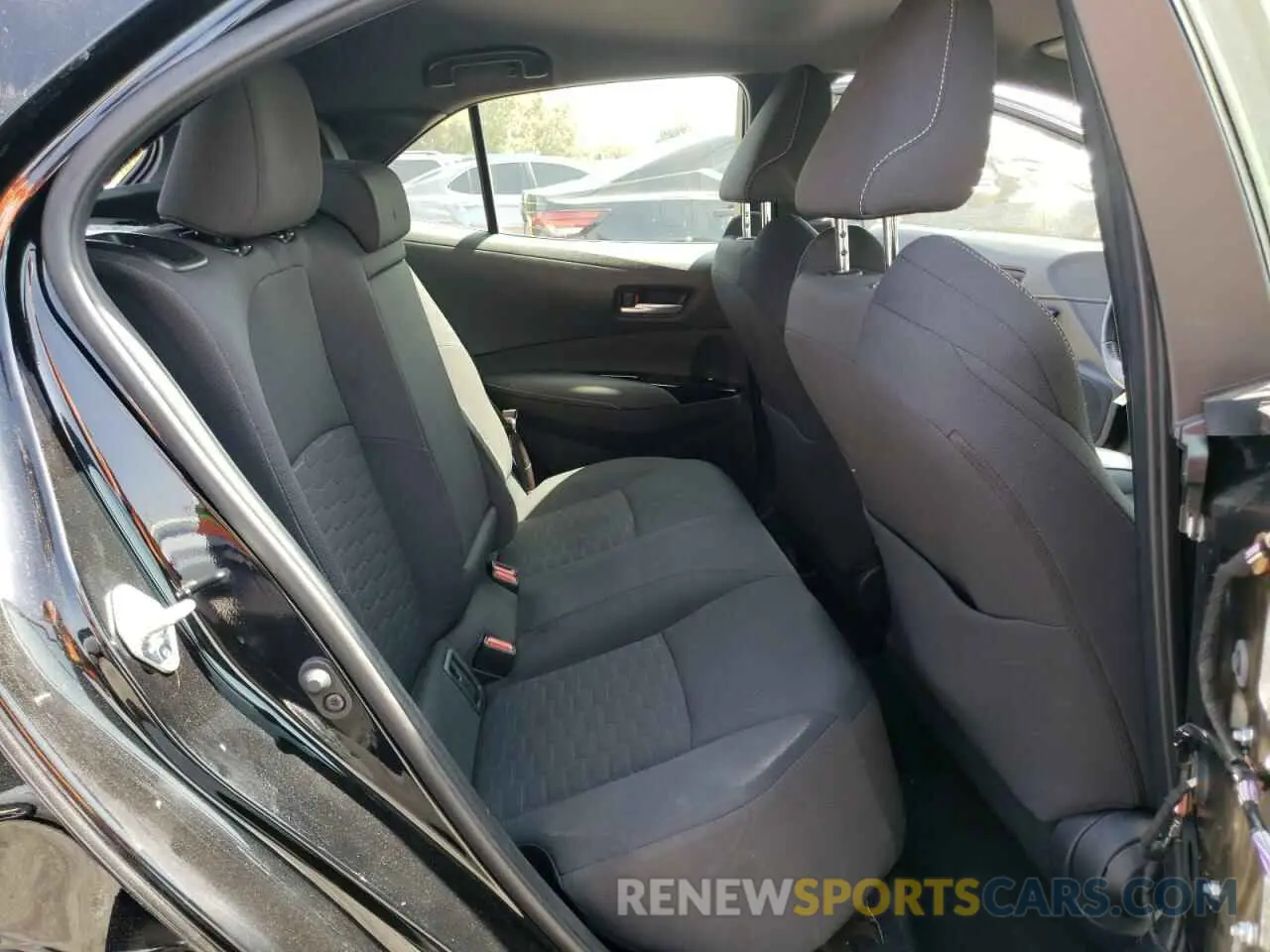 6 Photograph of a damaged car JTND4RBE2L3085036 TOYOTA COROLLA 2020