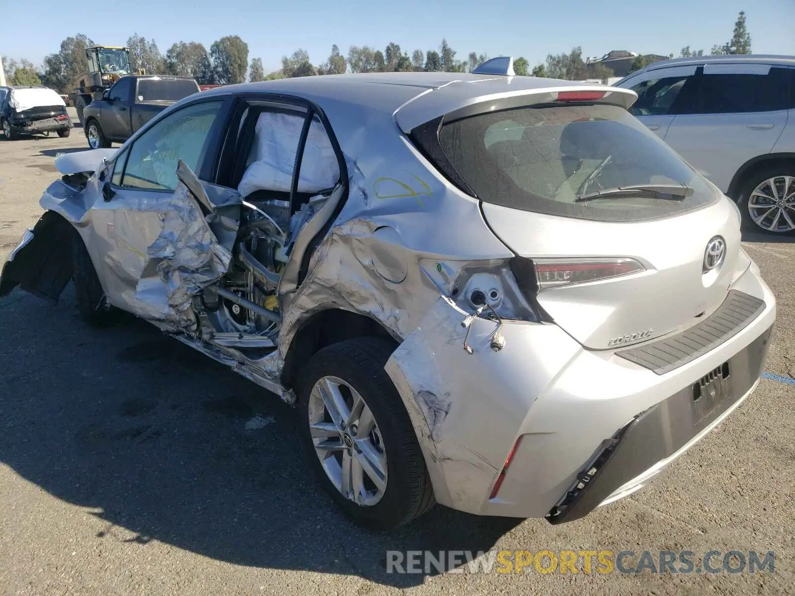 3 Photograph of a damaged car JTND4RBE2L3091869 TOYOTA COROLLA 2020