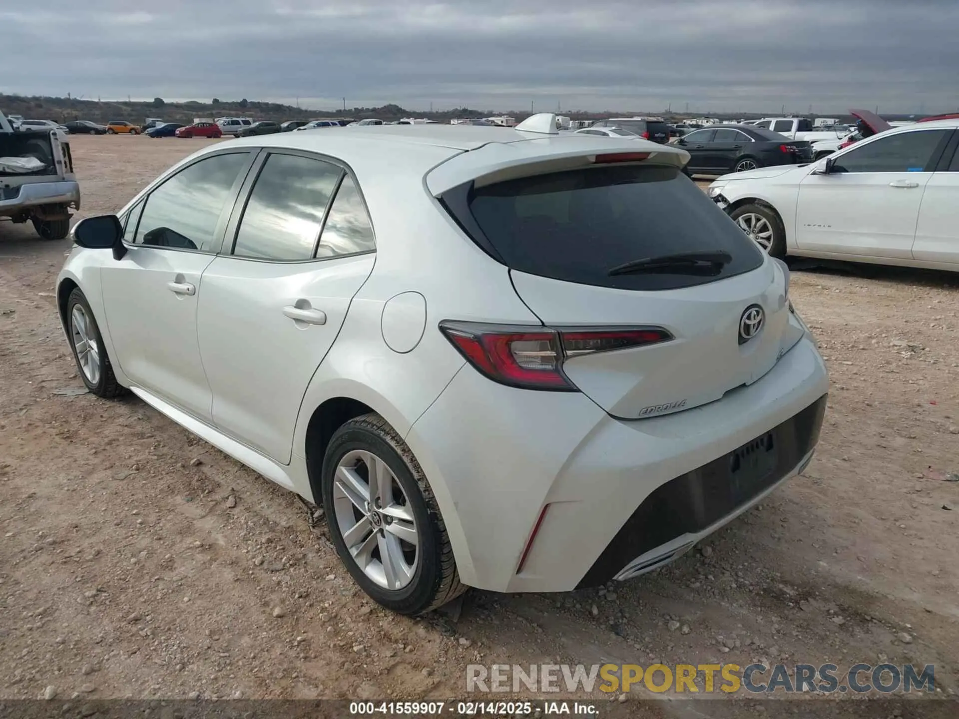 3 Фотография поврежденного автомобиля JTND4RBE2L3096103 TOYOTA COROLLA 2020