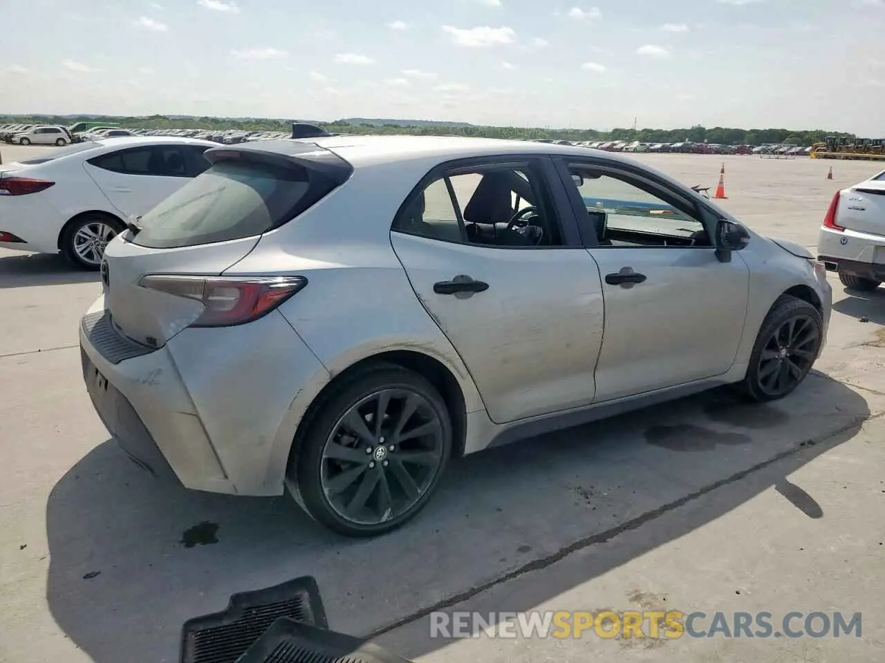 3 Фотография поврежденного автомобиля JTND4RBE4L3080565 TOYOTA COROLLA 2020