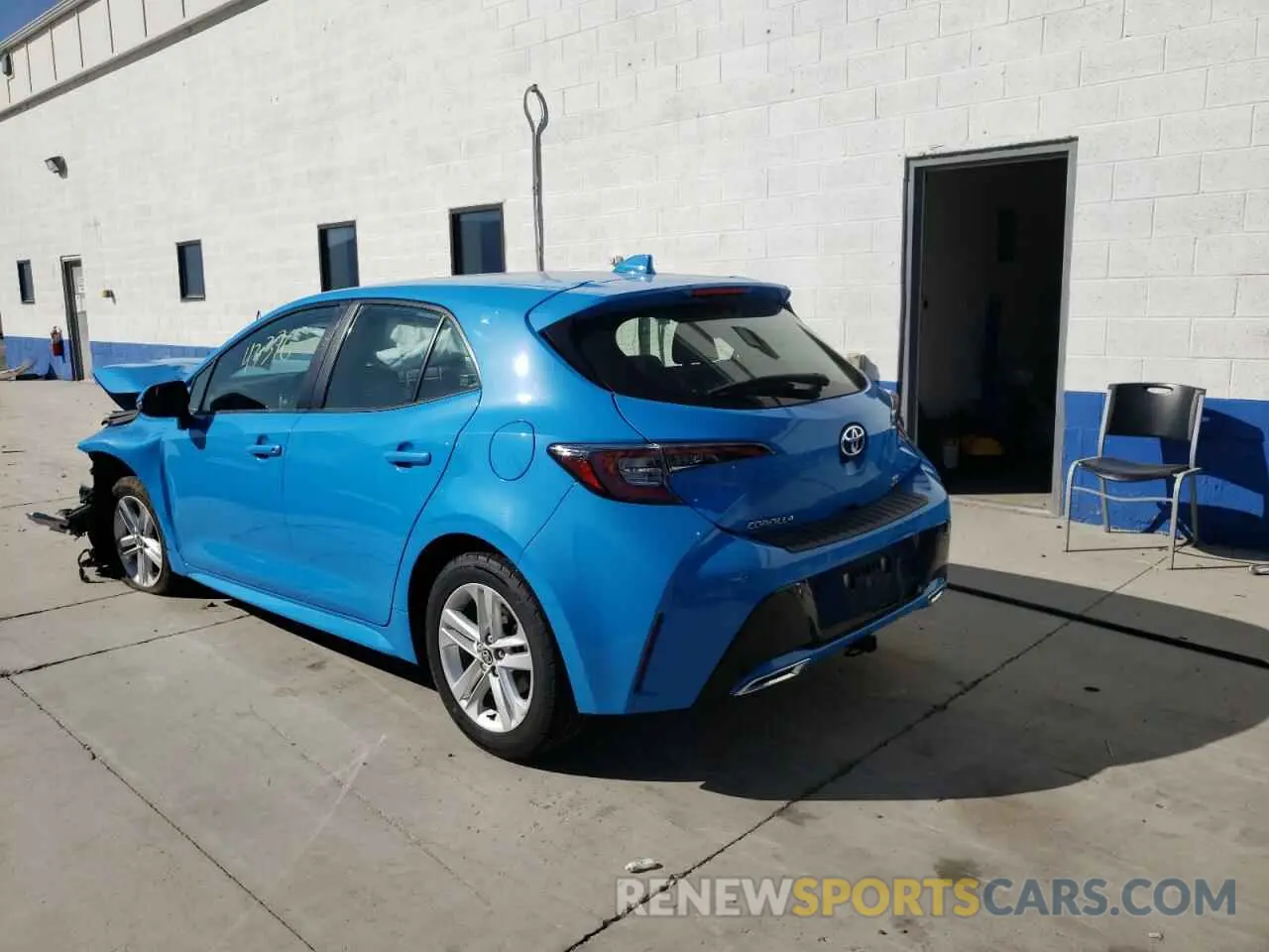 3 Photograph of a damaged car JTND4RBE4L3083224 TOYOTA COROLLA 2020