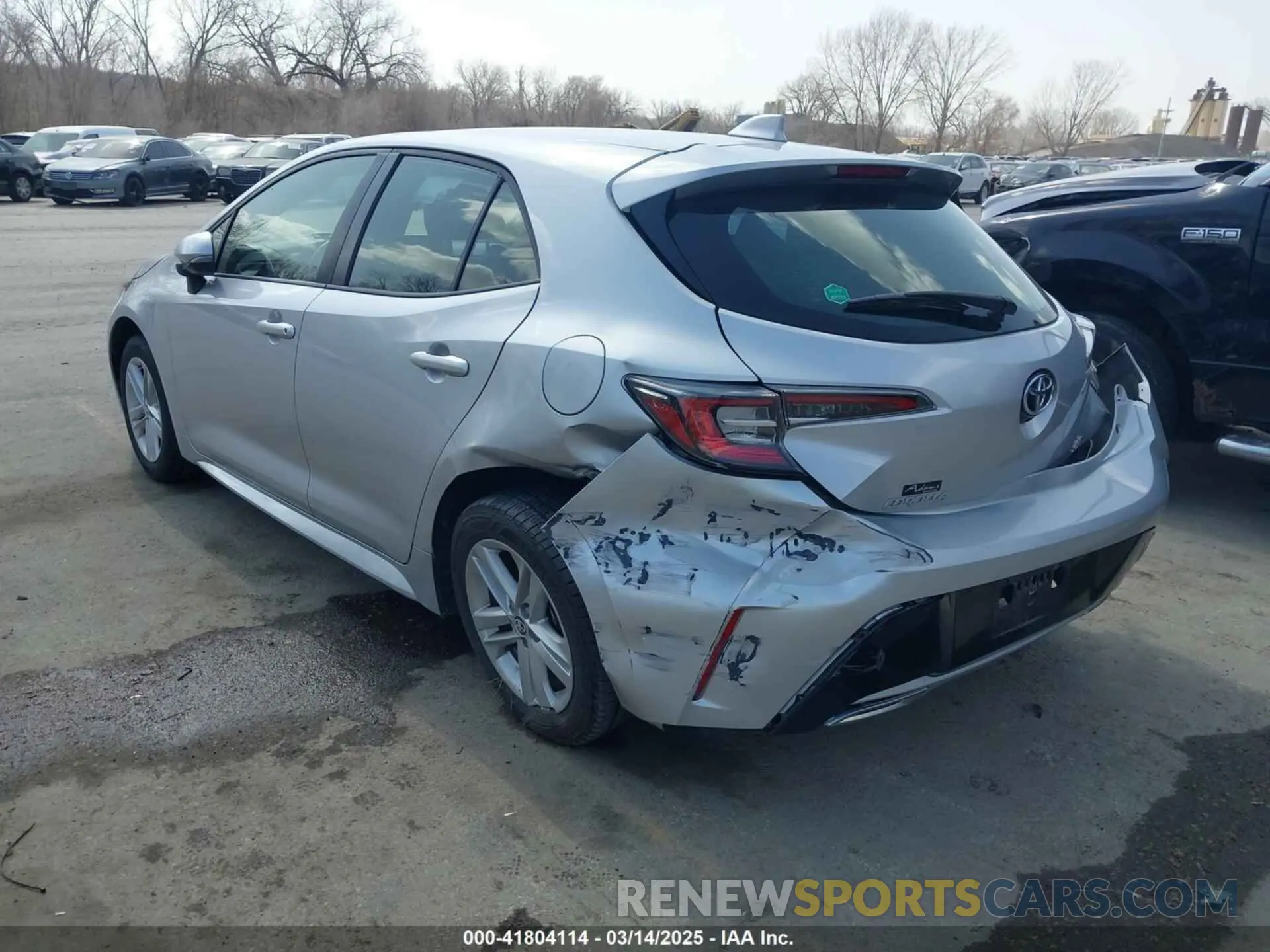 3 Photograph of a damaged car JTND4RBE6L3082916 TOYOTA COROLLA 2020