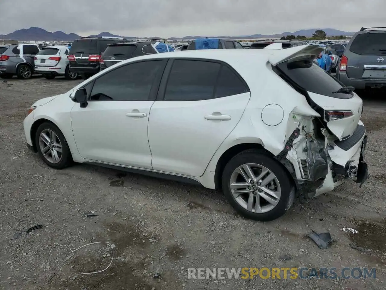 2 Photograph of a damaged car JTND4RBE6L3094242 TOYOTA COROLLA 2020