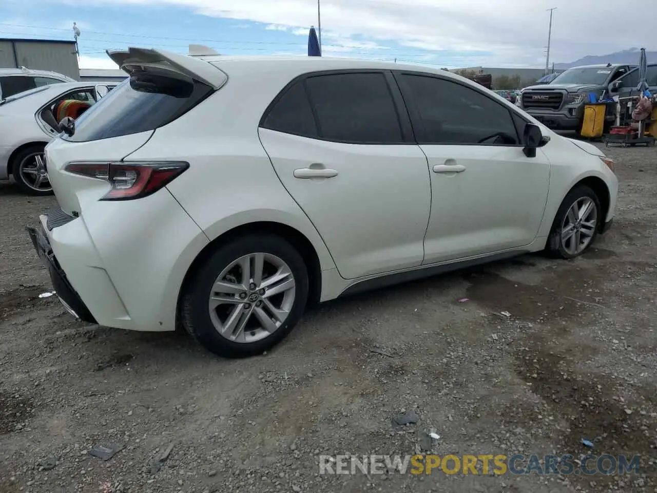 3 Photograph of a damaged car JTND4RBE6L3094242 TOYOTA COROLLA 2020