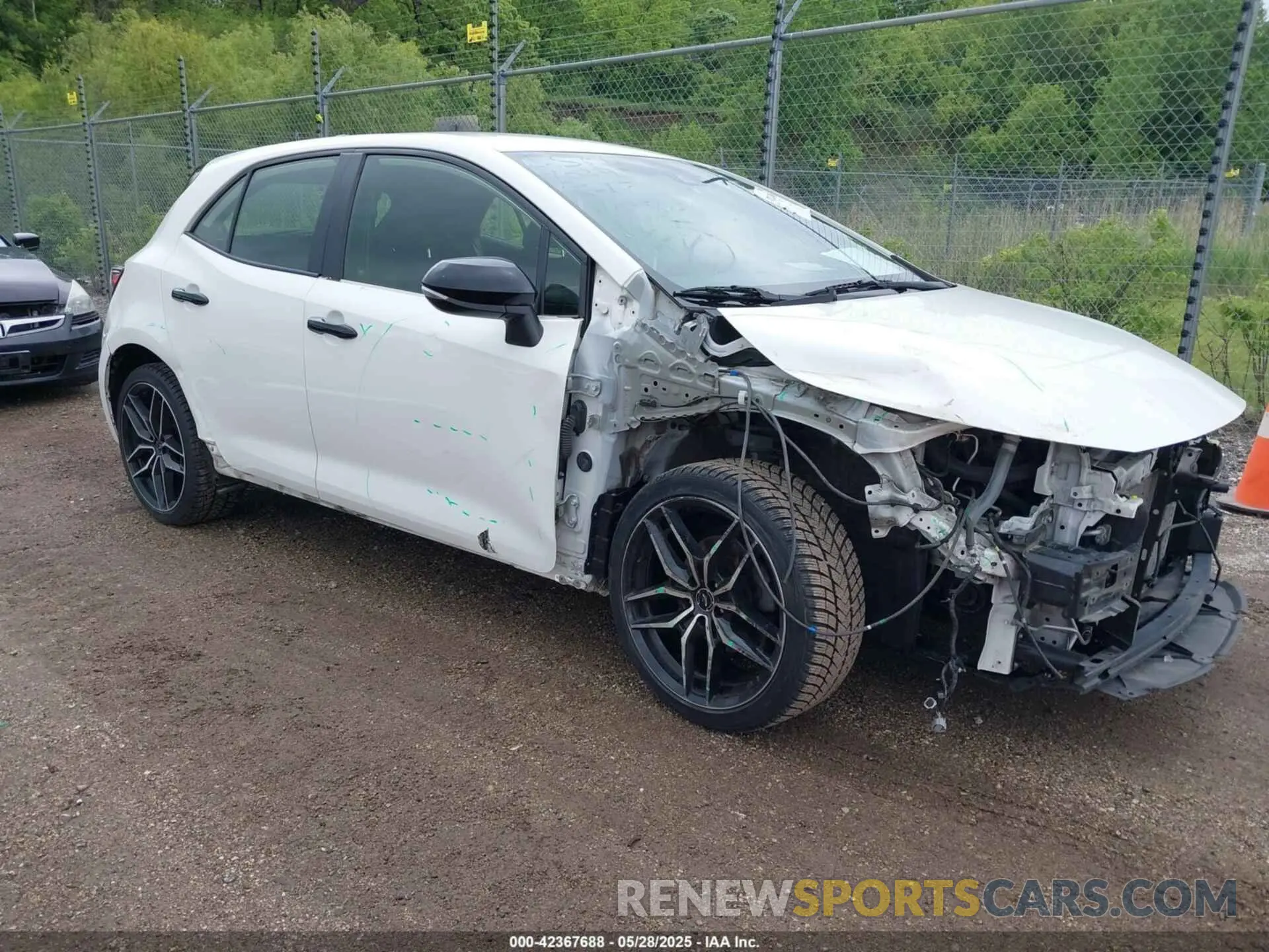 1 Photograph of a damaged car JTND4RBE9L3078052 TOYOTA COROLLA 2020