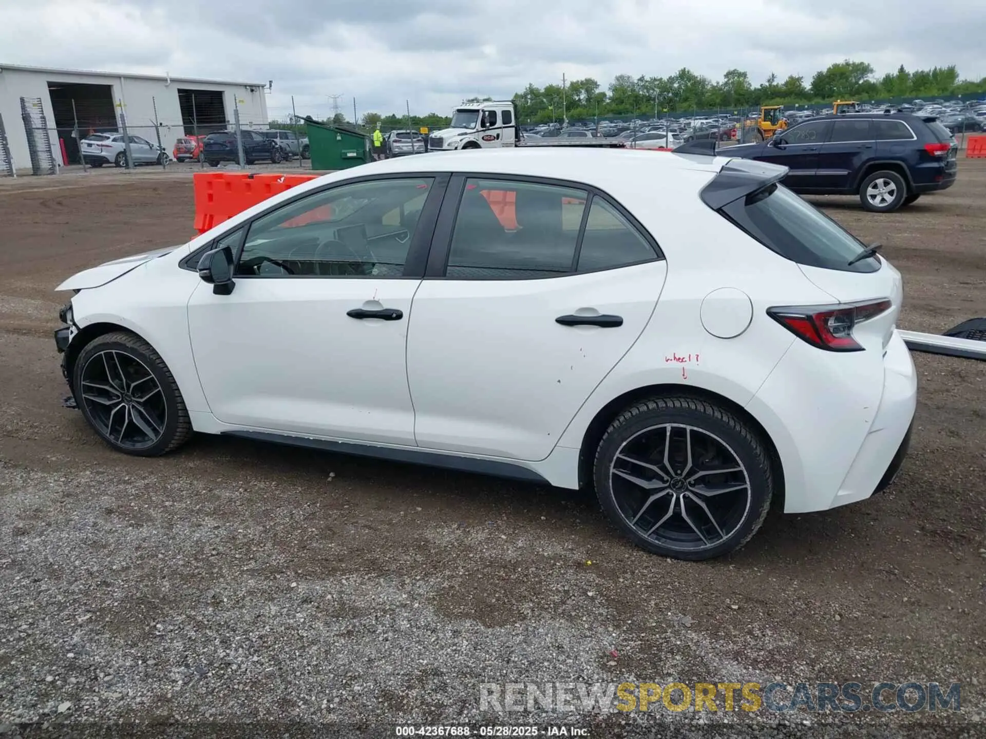 15 Photograph of a damaged car JTND4RBE9L3078052 TOYOTA COROLLA 2020