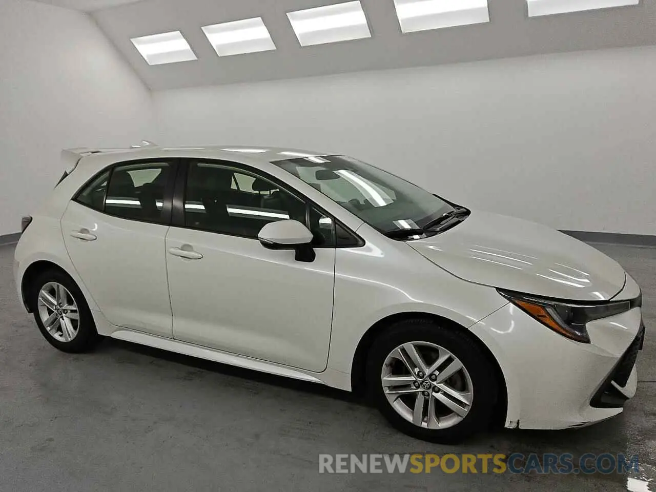 4 Photograph of a damaged car JTND4RBEXL3090520 TOYOTA COROLLA 2020
