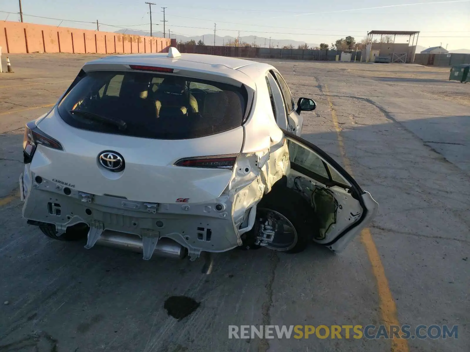 9 Photograph of a damaged car JTND4RBEXL3091411 TOYOTA COROLLA 2020