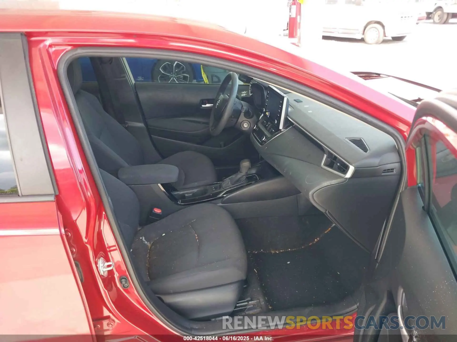 5 Photograph of a damaged car 5YFEPMAE0MP167845 TOYOTA COROLLA 2021