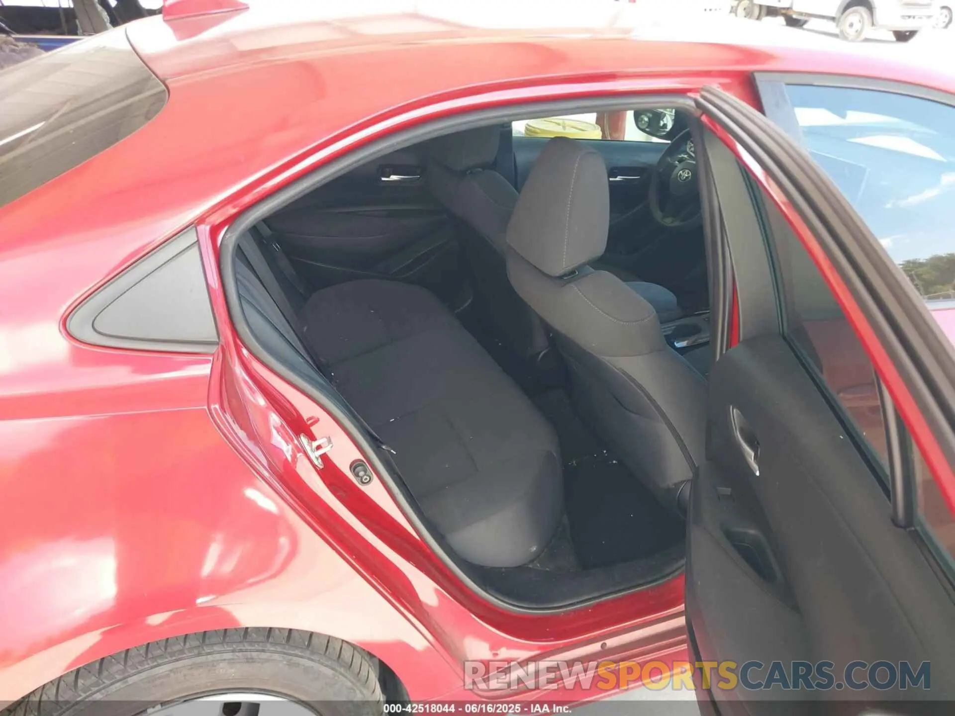 8 Photograph of a damaged car 5YFEPMAE0MP167845 TOYOTA COROLLA 2021