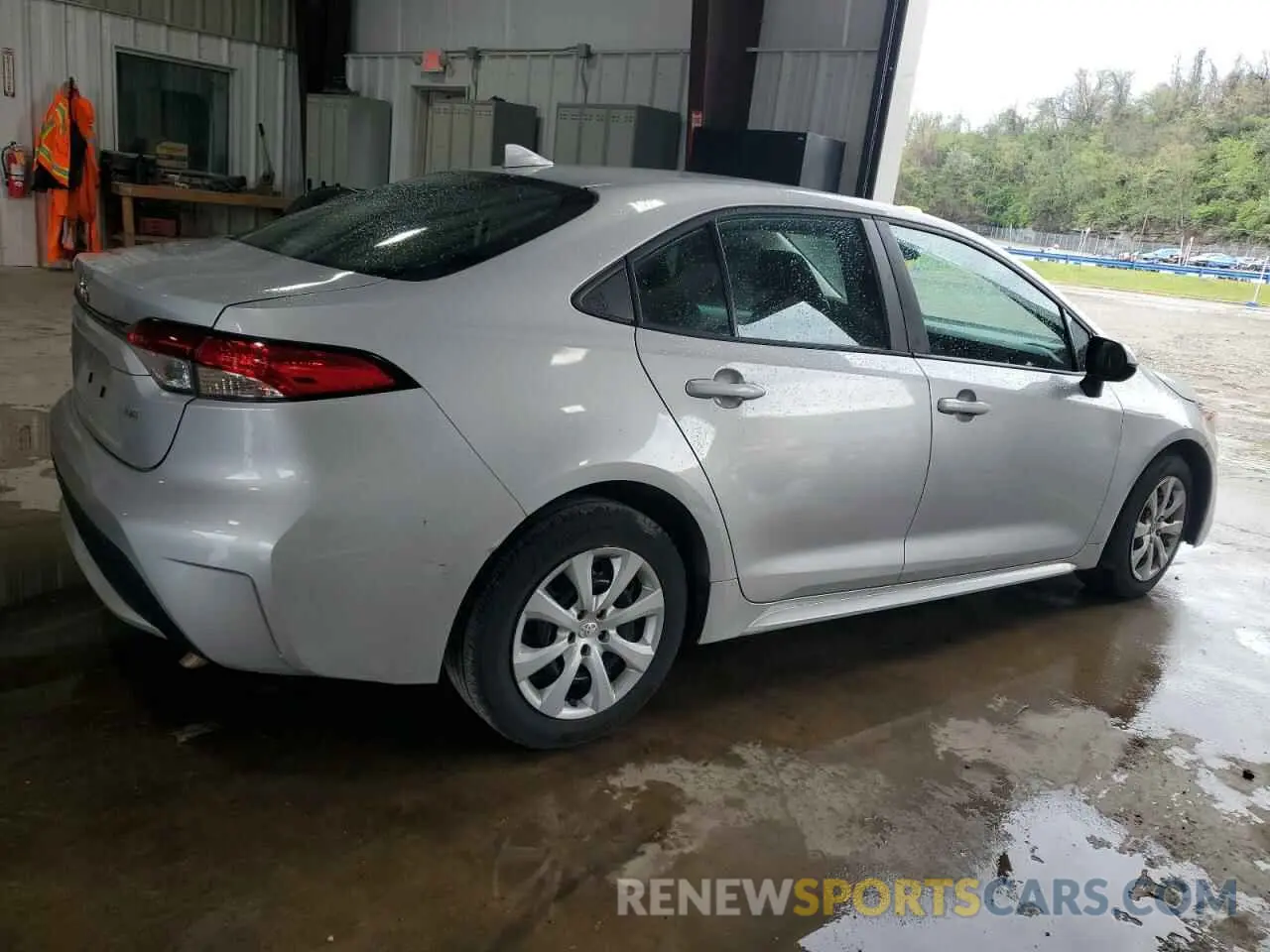 3 Photograph of a damaged car 5YFEPMAE0MP191028 TOYOTA COROLLA 2021