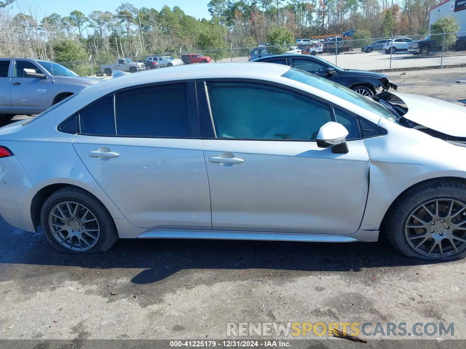 13 Photograph of a damaged car 5YFEPMAE0MP208796 TOYOTA COROLLA 2021
