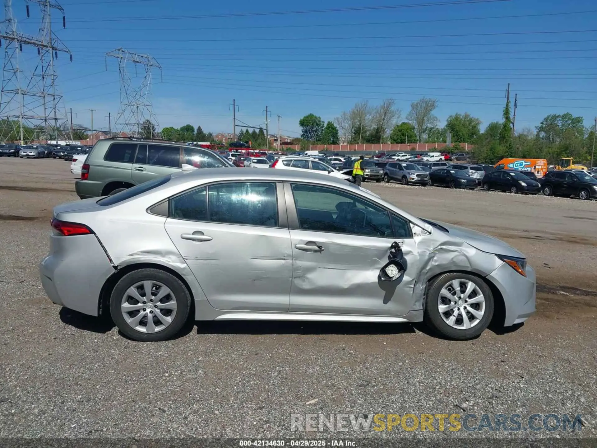13 Photograph of a damaged car 5YFEPMAE0MP211696 TOYOTA COROLLA 2021