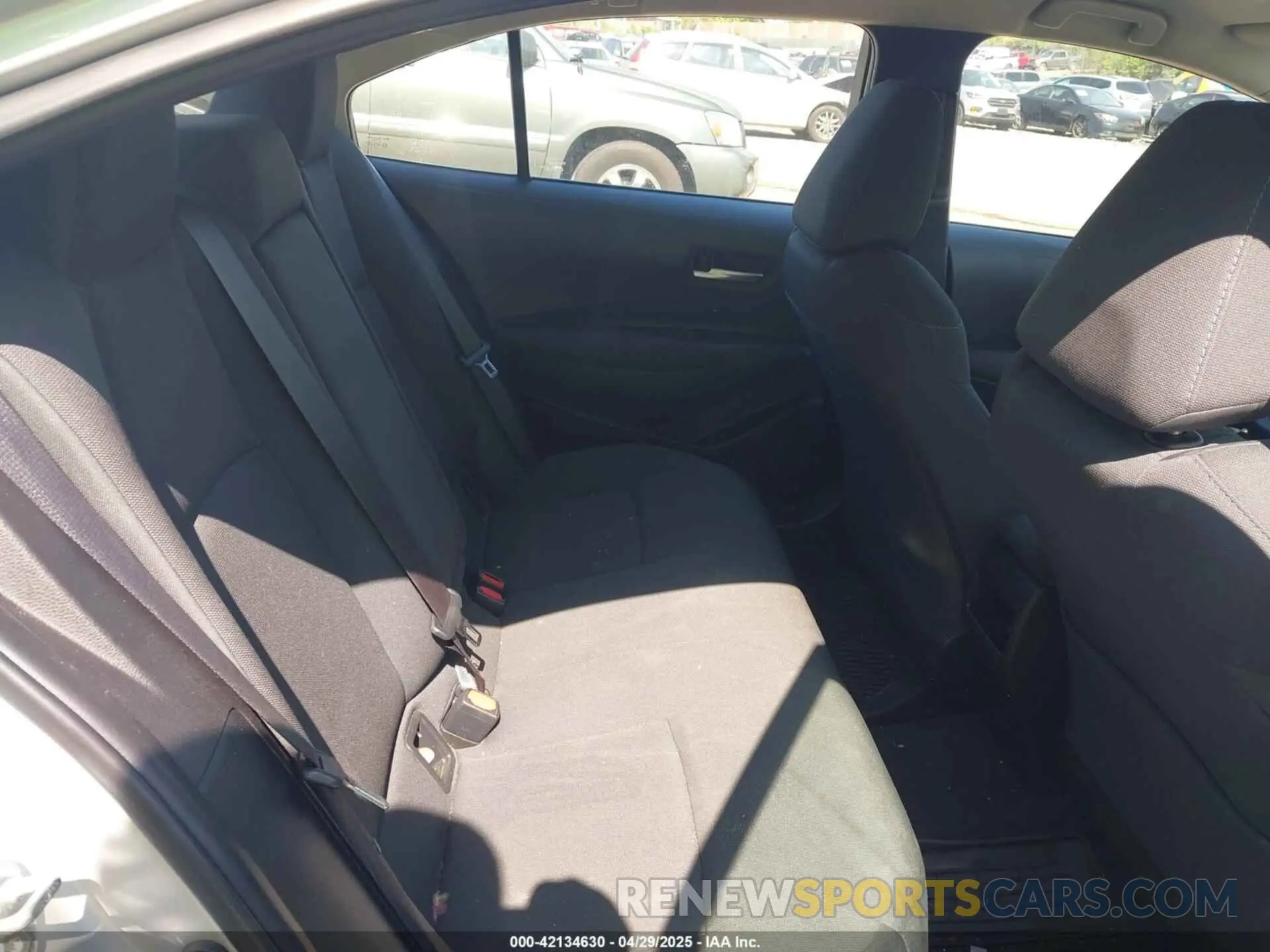 8 Photograph of a damaged car 5YFEPMAE0MP211696 TOYOTA COROLLA 2021