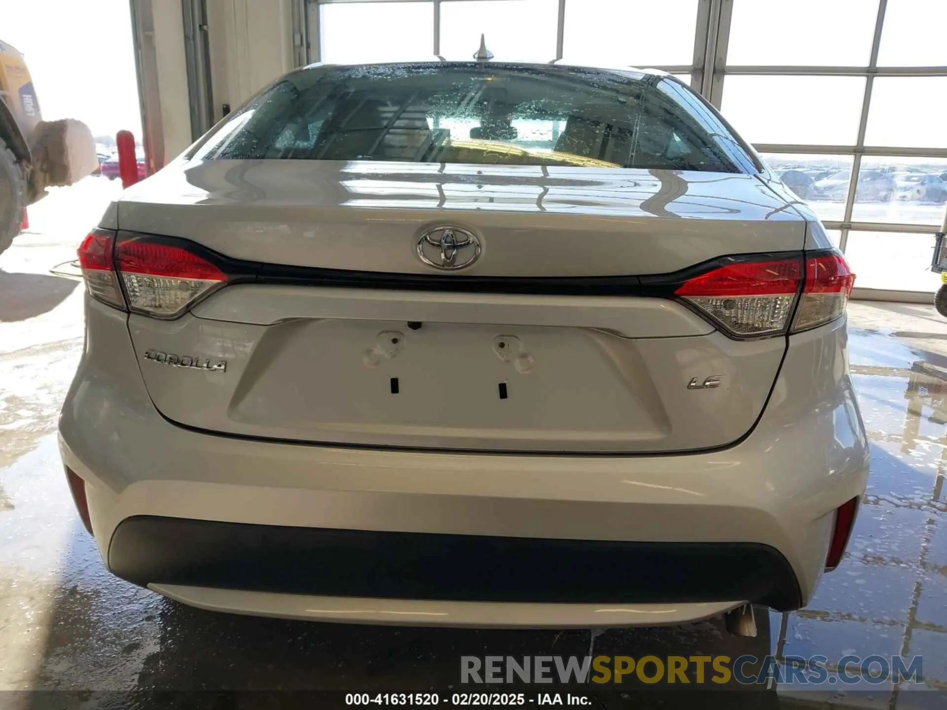16 Photograph of a damaged car 5YFEPMAE0MP214064 TOYOTA COROLLA 2021