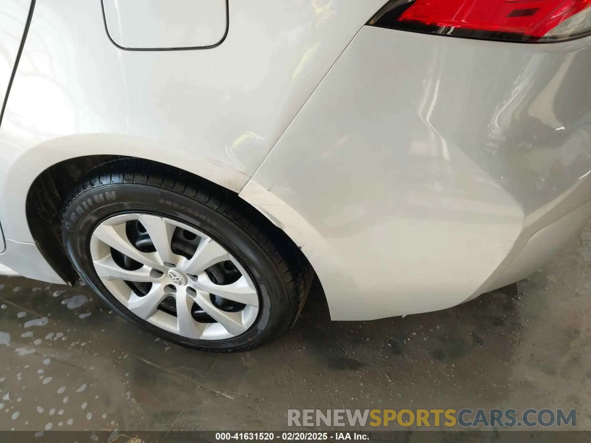 17 Photograph of a damaged car 5YFEPMAE0MP214064 TOYOTA COROLLA 2021