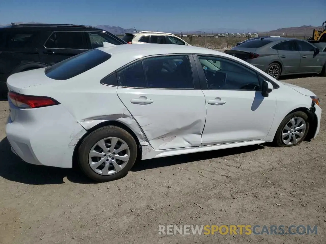 3 Photograph of a damaged car 5YFEPMAE0MP220303 TOYOTA COROLLA 2021