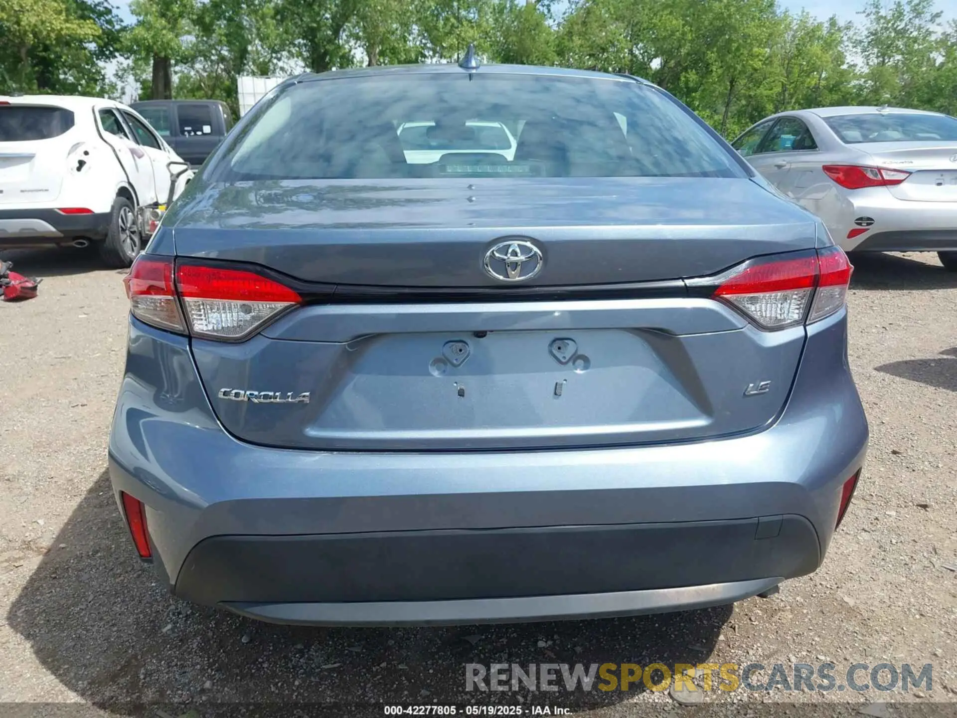 17 Photograph of a damaged car 5YFEPMAE0MP243273 TOYOTA COROLLA 2021