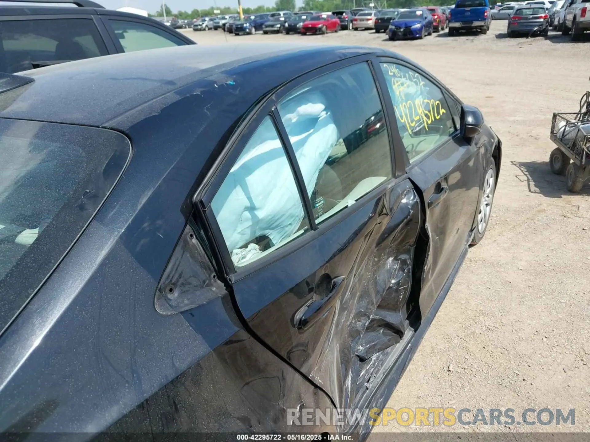 17 Photograph of a damaged car 5YFEPMAE0MP246657 TOYOTA COROLLA 2021