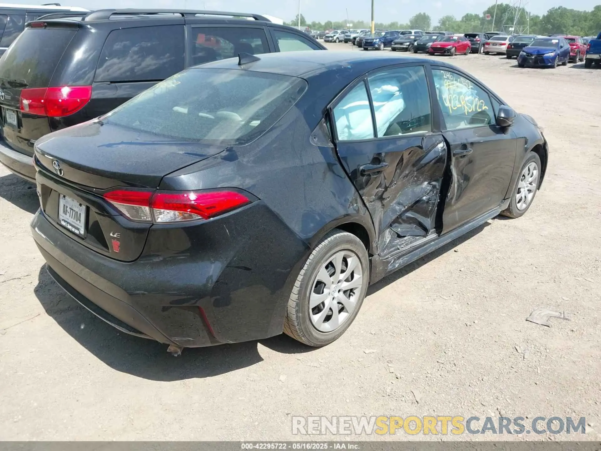 4 Photograph of a damaged car 5YFEPMAE0MP246657 TOYOTA COROLLA 2021