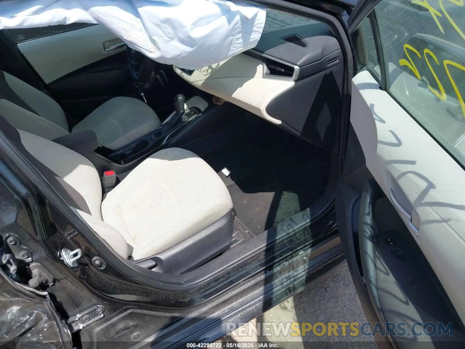 5 Photograph of a damaged car 5YFEPMAE0MP246657 TOYOTA COROLLA 2021