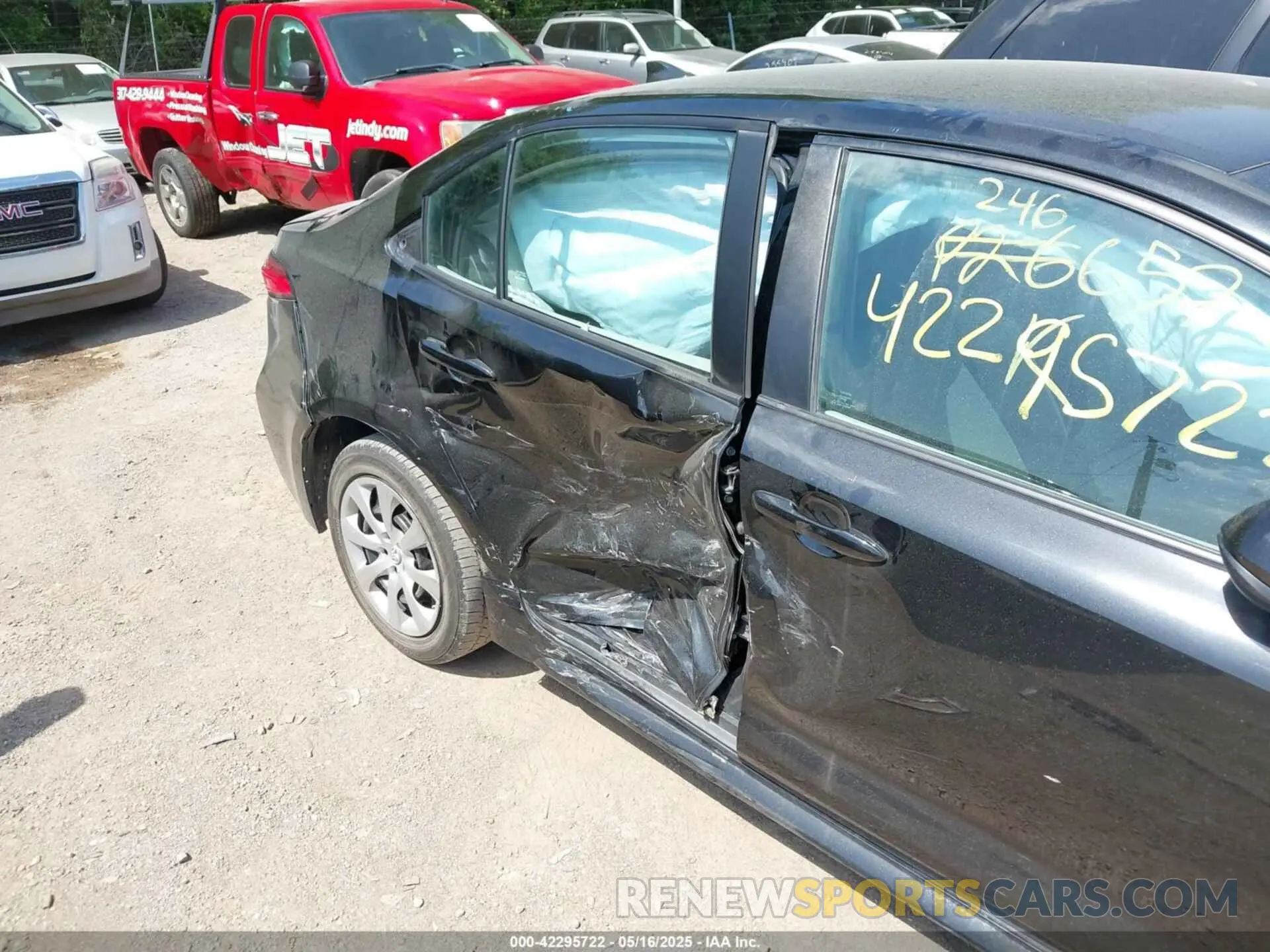 6 Photograph of a damaged car 5YFEPMAE0MP246657 TOYOTA COROLLA 2021