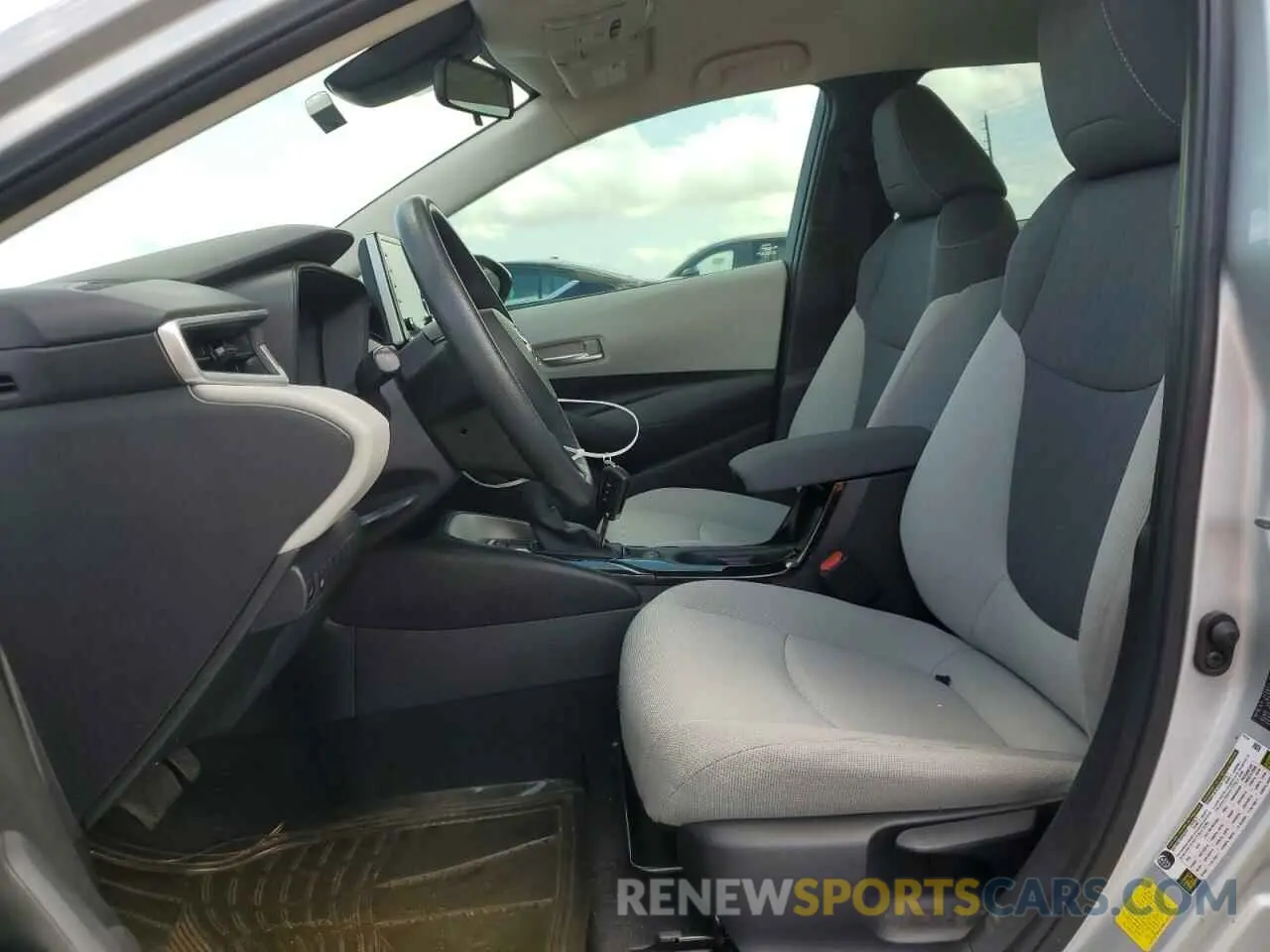 7 Photograph of a damaged car 5YFEPMAE1MP147622 TOYOTA COROLLA 2021