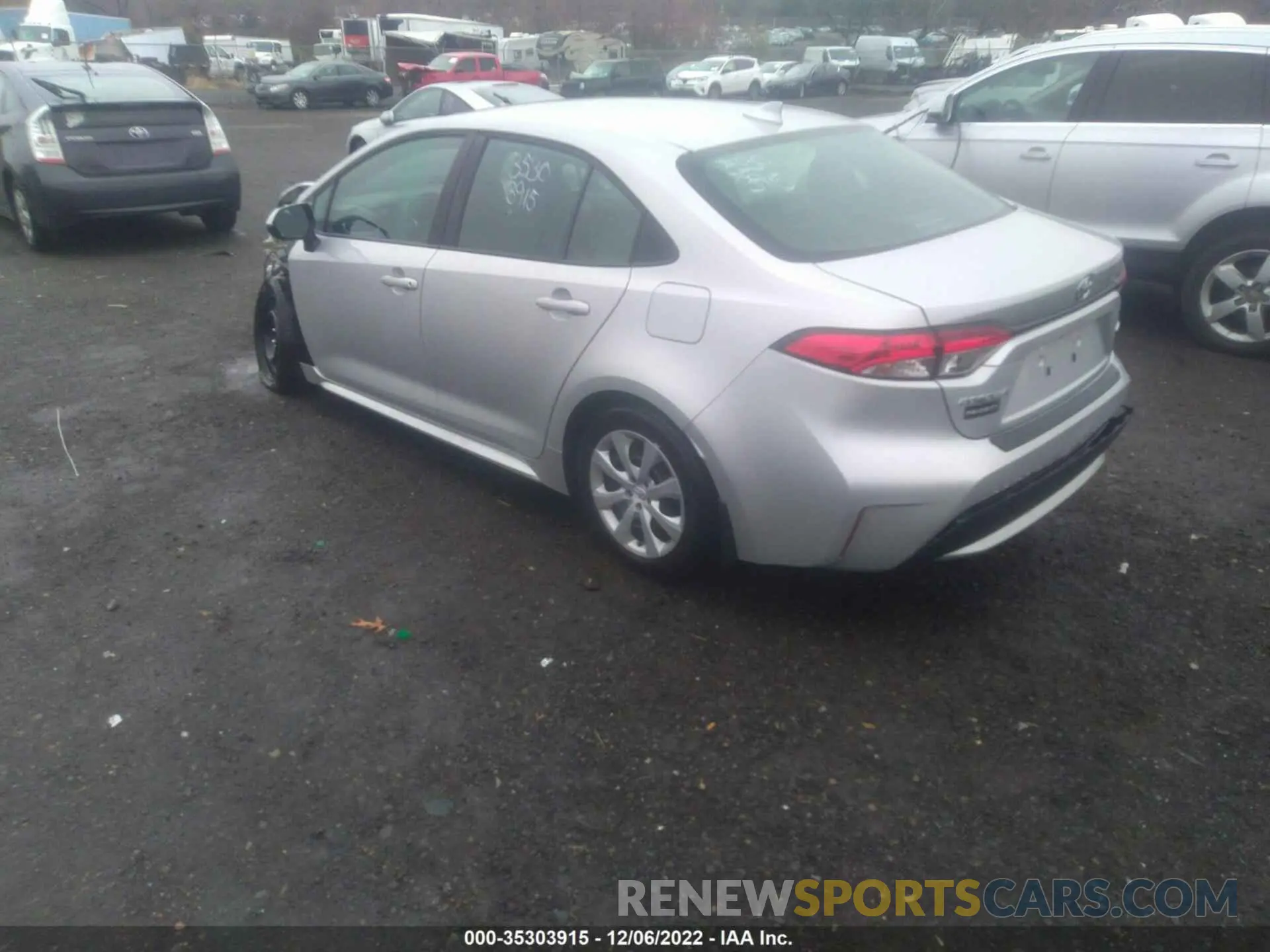 3 Photograph of a damaged car 5YFEPMAE1MP171550 TOYOTA COROLLA 2021