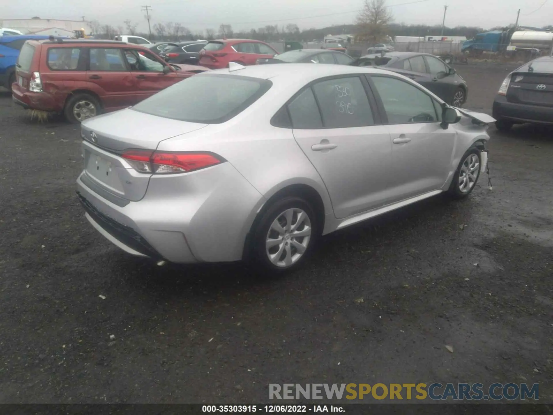 4 Photograph of a damaged car 5YFEPMAE1MP171550 TOYOTA COROLLA 2021