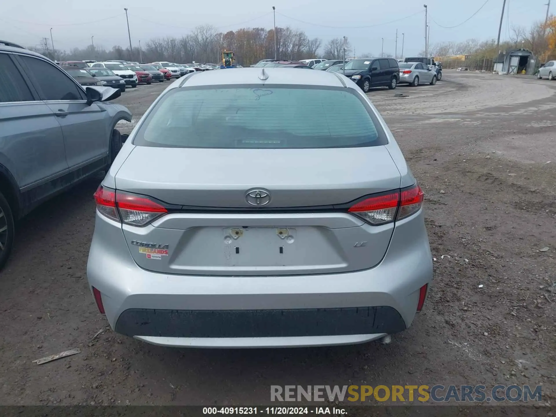 17 Photograph of a damaged car 5YFEPMAE1MP175159 TOYOTA COROLLA 2021