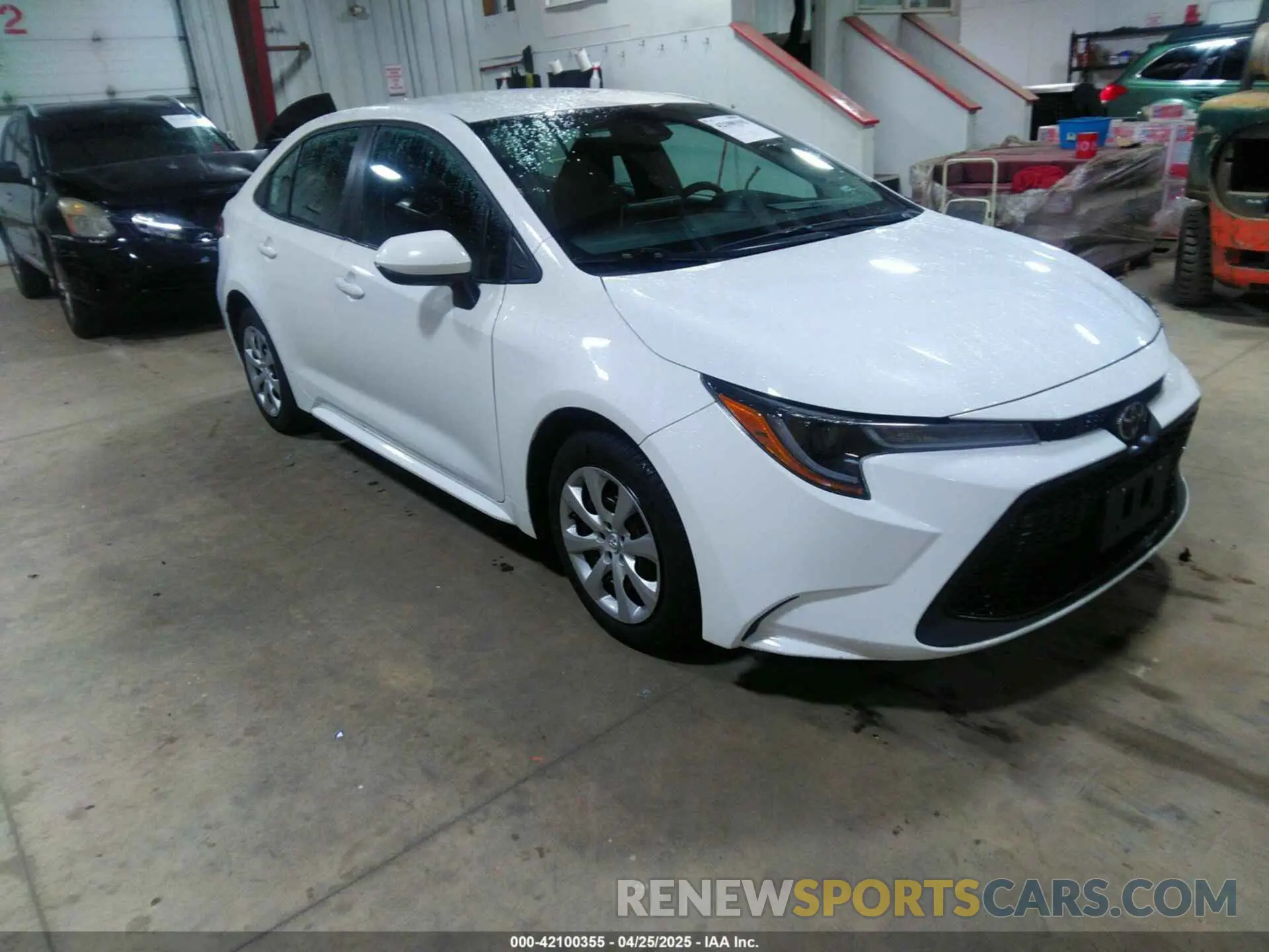 1 Фотография поврежденного автомобиля 5YFEPMAE1MP189952 TOYOTA COROLLA 2021