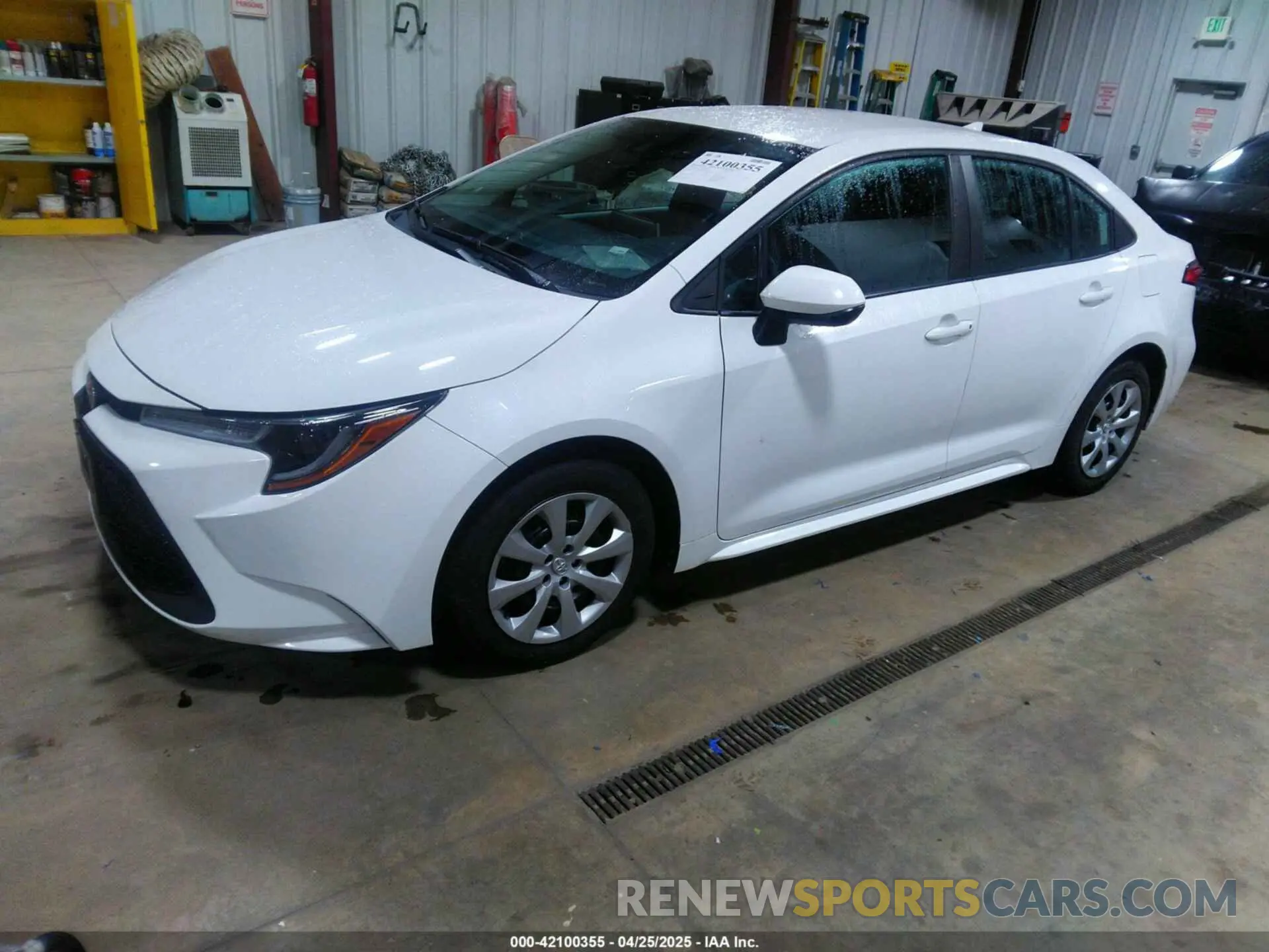2 Фотография поврежденного автомобиля 5YFEPMAE1MP189952 TOYOTA COROLLA 2021