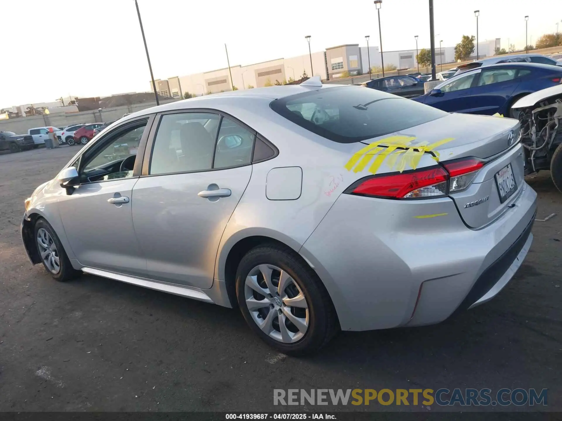 14 Photograph of a damaged car 5YFEPMAE1MP211528 TOYOTA COROLLA 2021