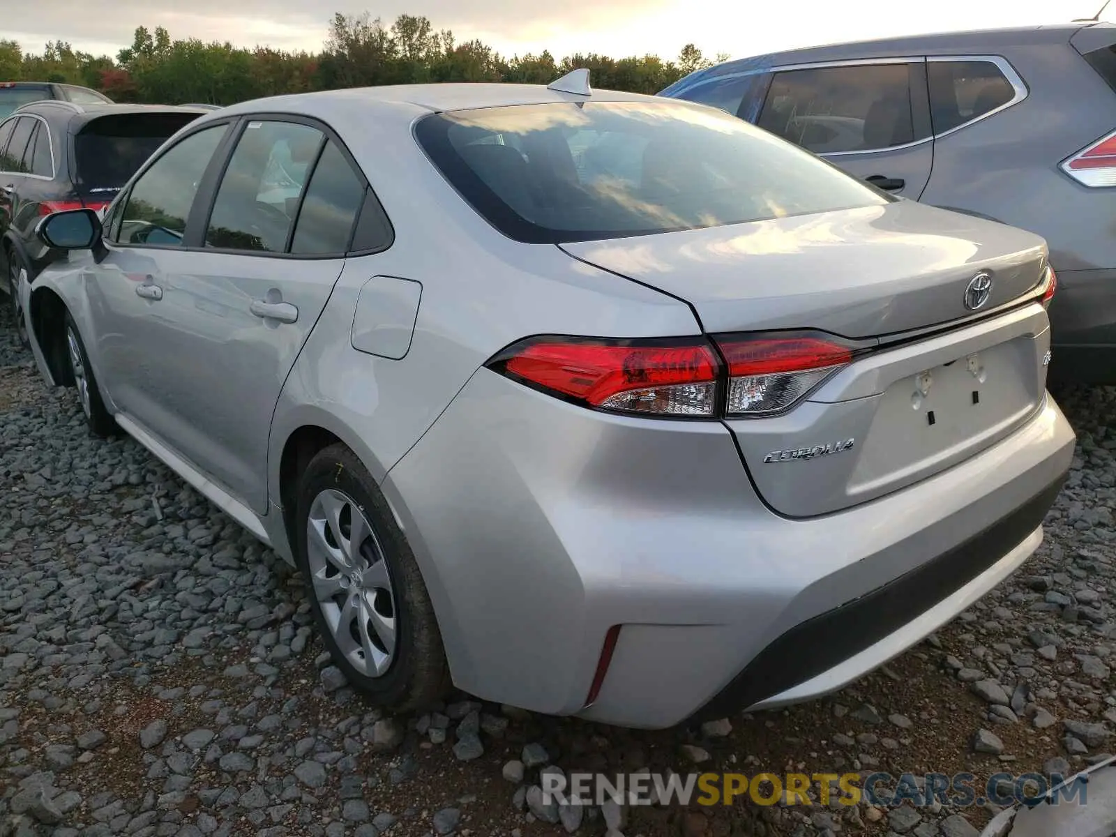 3 Фотография поврежденного автомобиля 5YFEPMAE1MP224795 TOYOTA COROLLA 2021